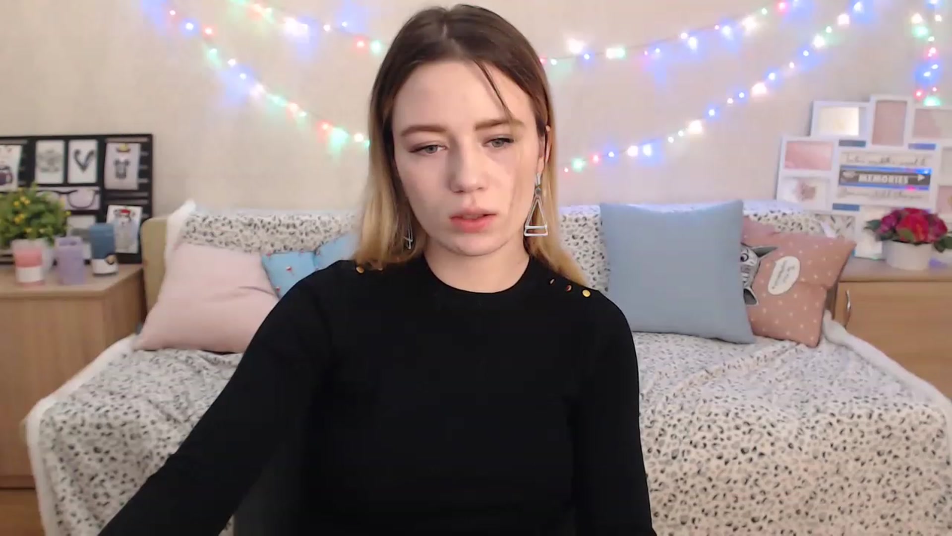 Gallery image thumbnail from Bayraktarka's myfreecams stream on, 12/23/2022, 13:21 image 20 of 20