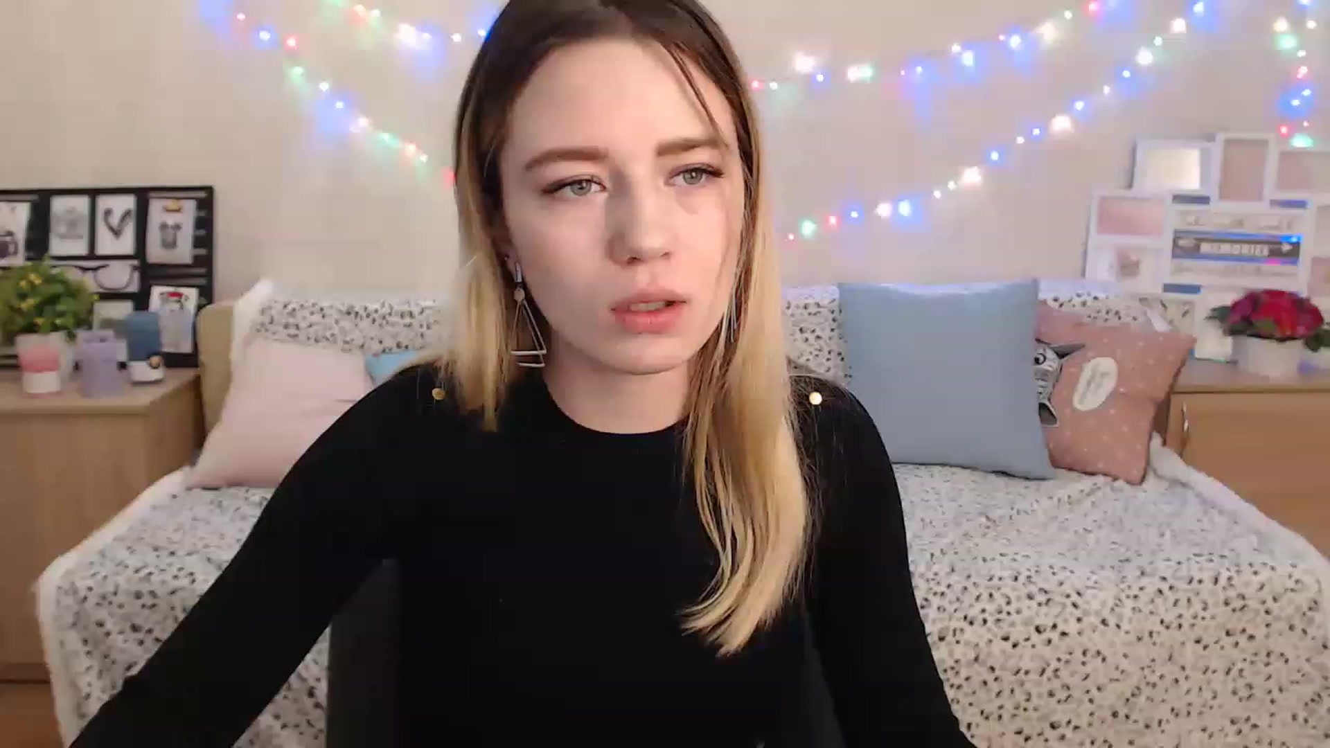 Gallery image thumbnail from Bayraktarka's myfreecams stream on, 12/23/2022, 13:21 image 12 of 20