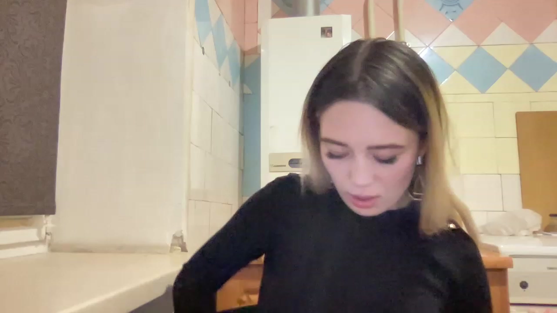 Gallery image thumbnail from Bayraktarka's myfreecams stream on, 12/23/2022, 16:39 image 4 of 20