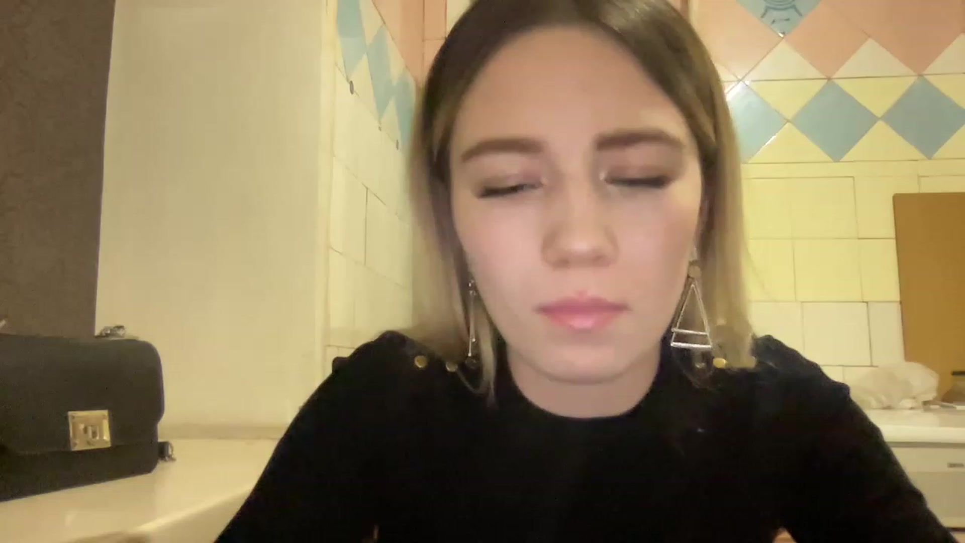 Gallery image thumbnail from Bayraktarka's myfreecams stream on, 12/23/2022, 16:39 image 14 of 20