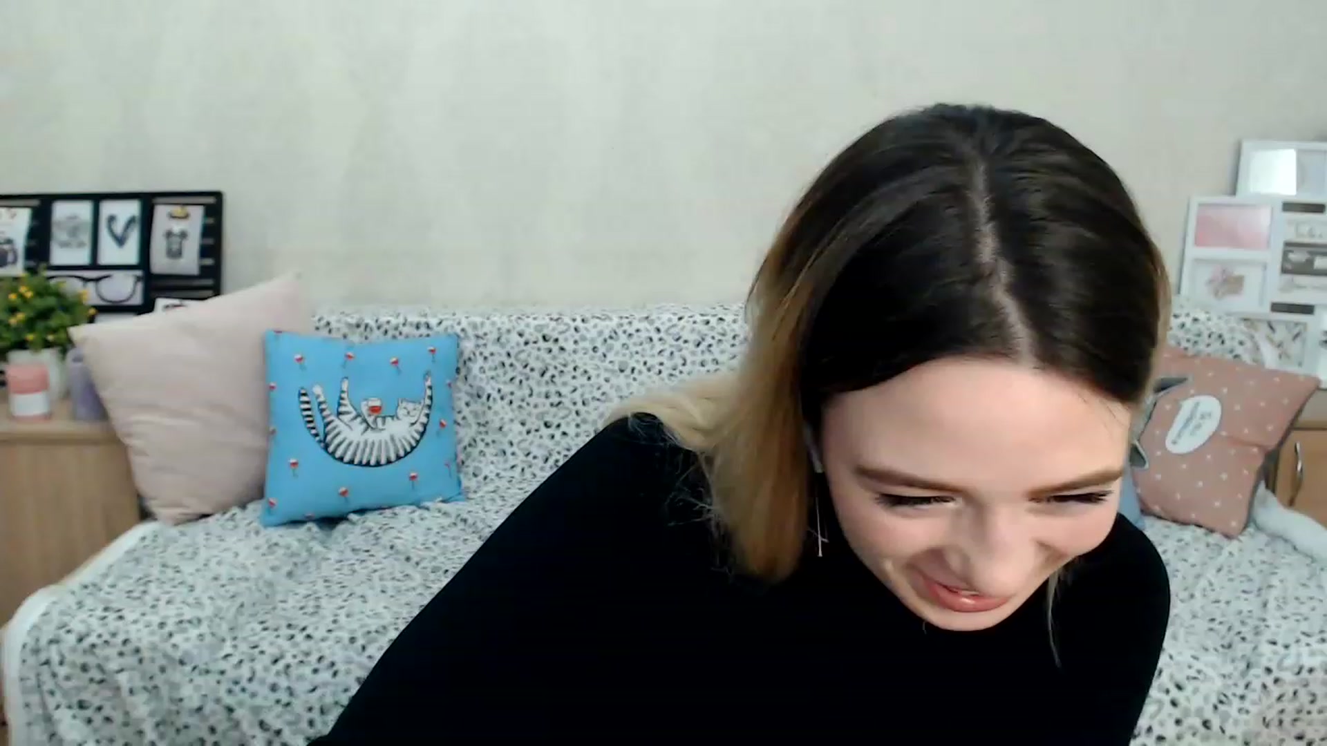 Gallery image thumbnail from Bayraktarka's myfreecams stream on, 12/24/2022, 15:23 image 7 of 20