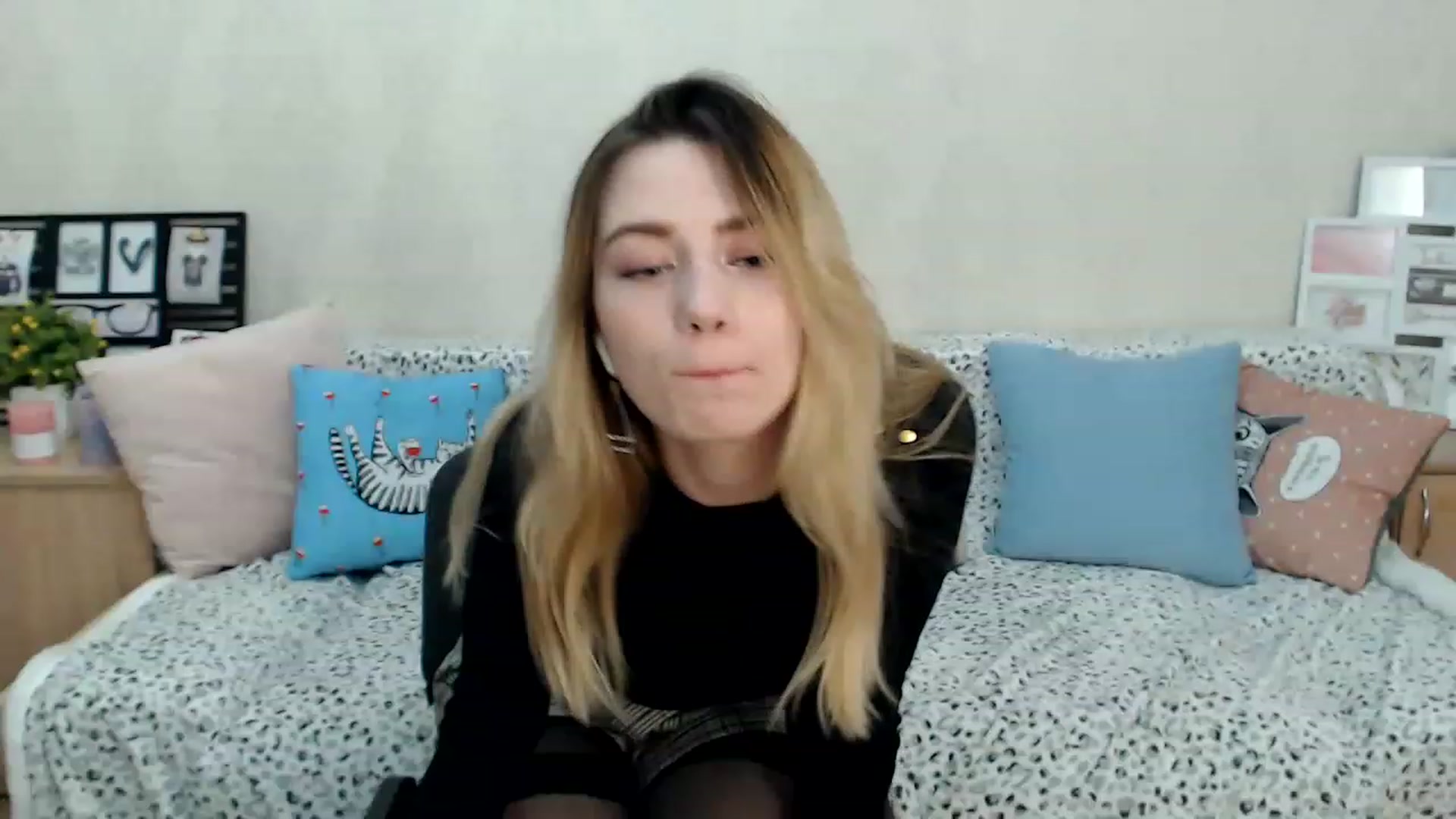 Gallery image thumbnail from Bayraktarka's myfreecams stream on, 12/24/2022, 15:23 image 12 of 20