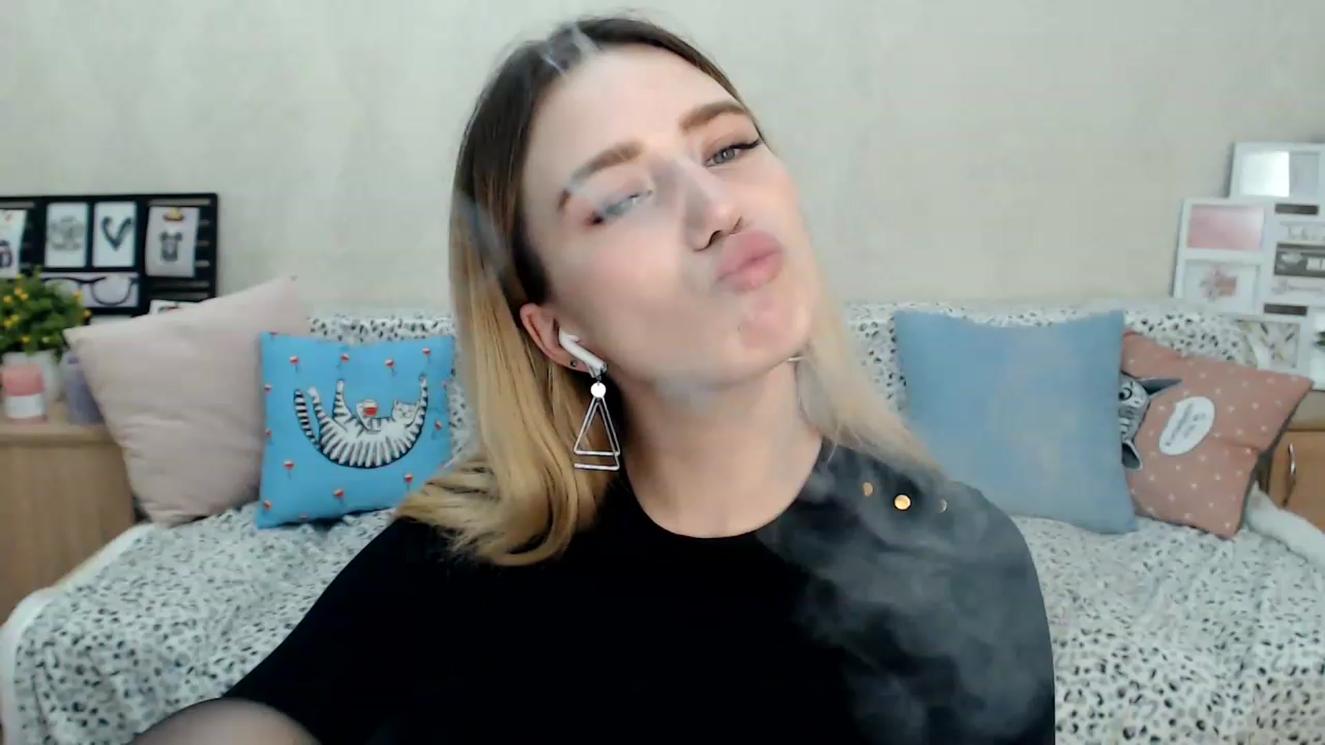 Gallery image thumbnail from Bayraktarka's myfreecams stream on, 12/24/2022, 15:23 image 6 of 20
