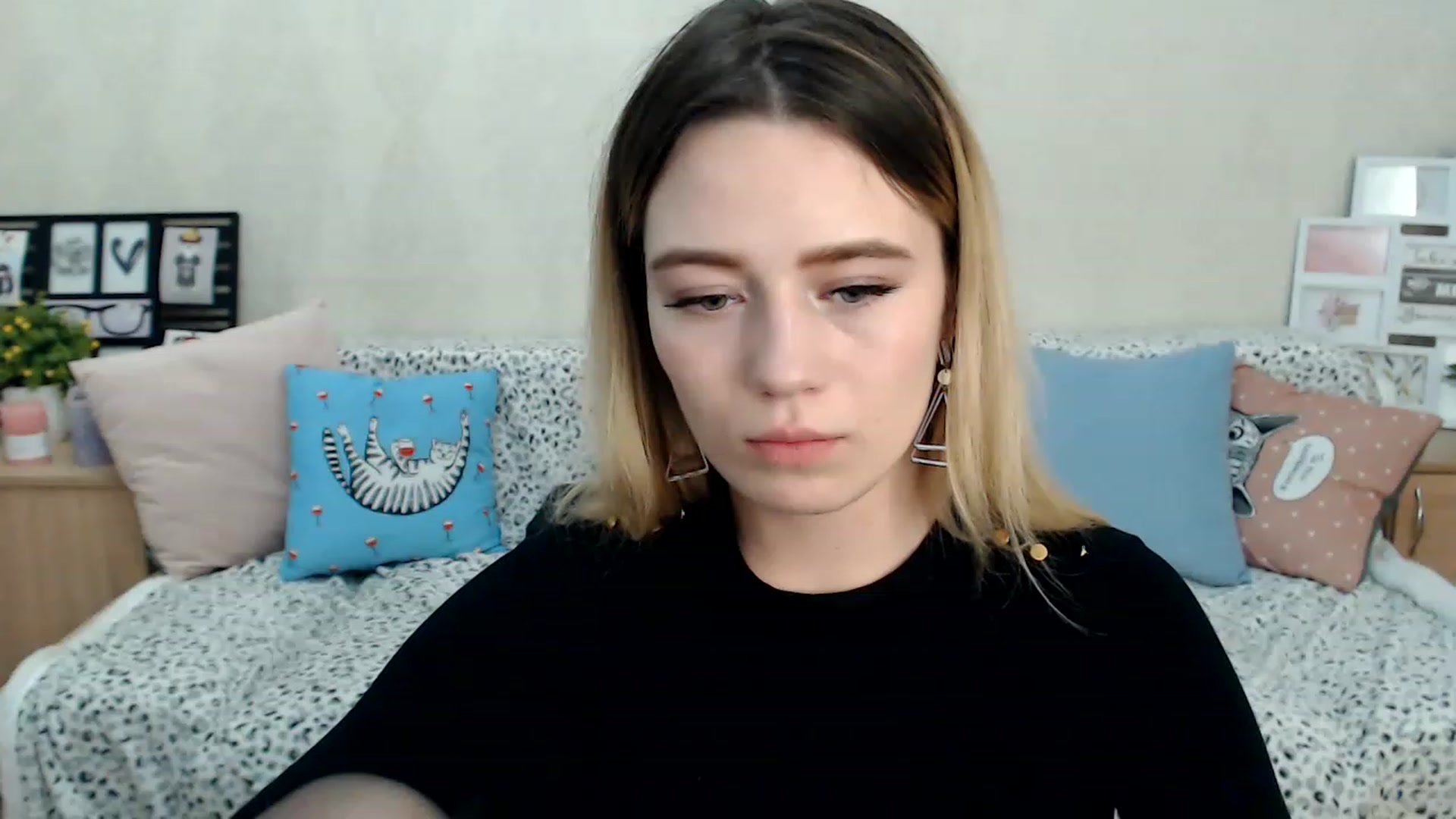 Gallery image thumbnail from Bayraktarka's myfreecams stream on, 12/24/2022, 15:23 image 1 of 20