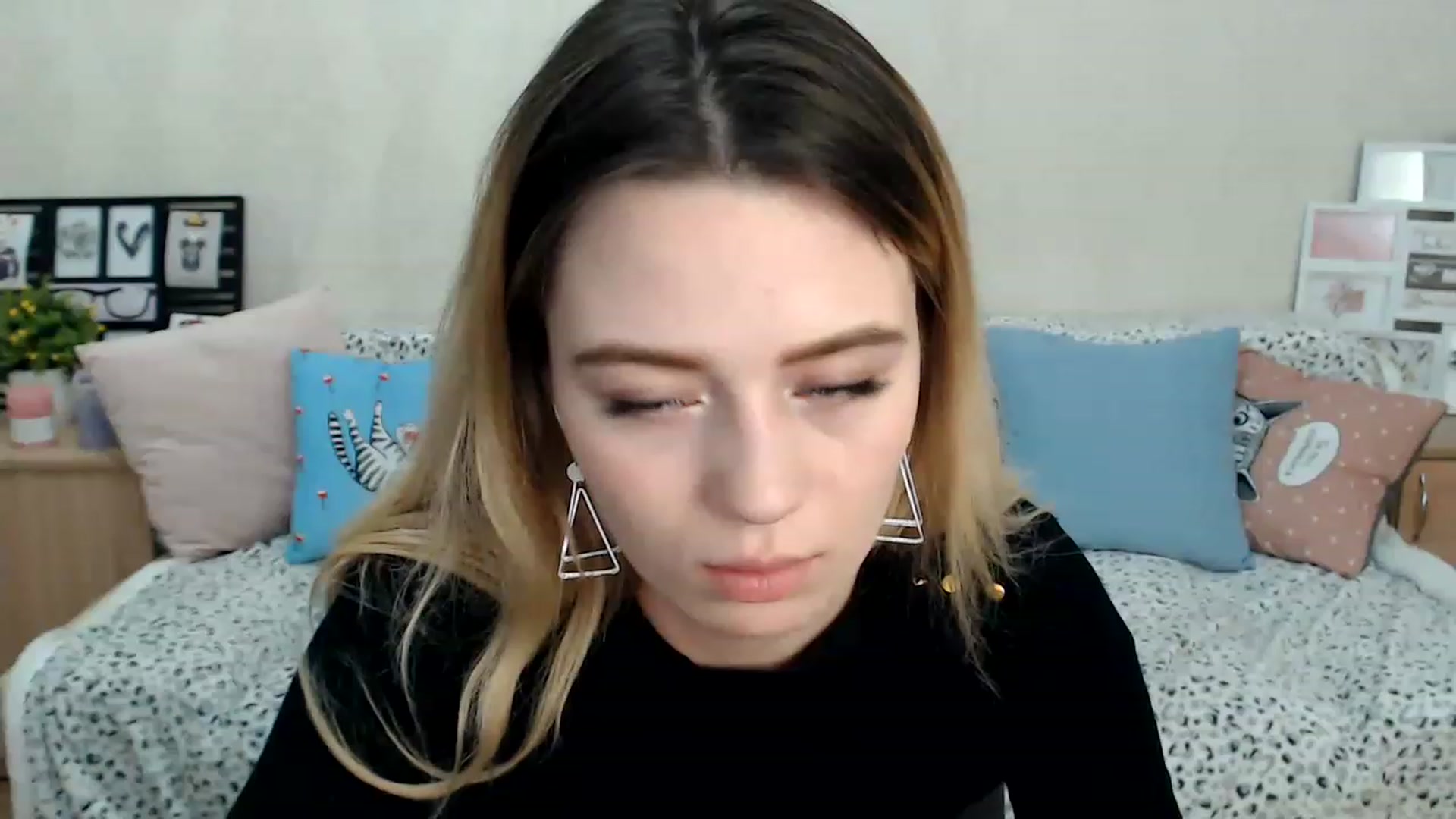 Gallery image thumbnail from Bayraktarka's myfreecams stream on, 12/24/2022, 15:23 image 16 of 20