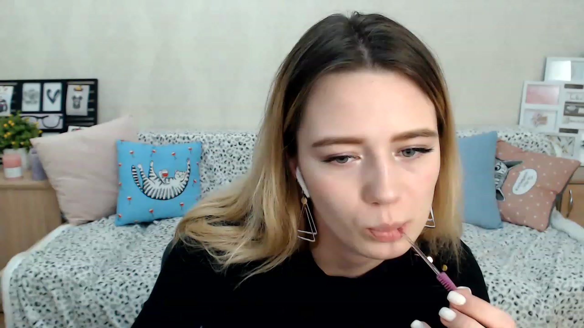 Gallery image thumbnail from Bayraktarka's myfreecams stream on, 12/24/2022, 15:23 image 18 of 20