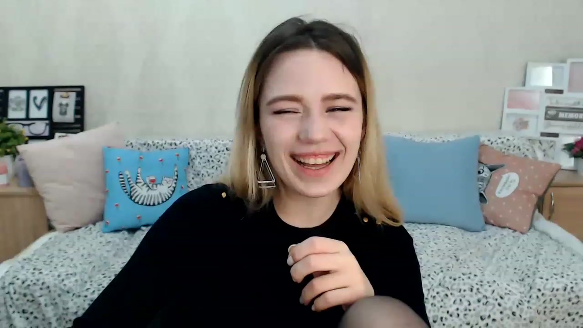 Gallery image thumbnail from Bayraktarka's myfreecams stream on, 12/24/2022, 16:16 image 15 of 20