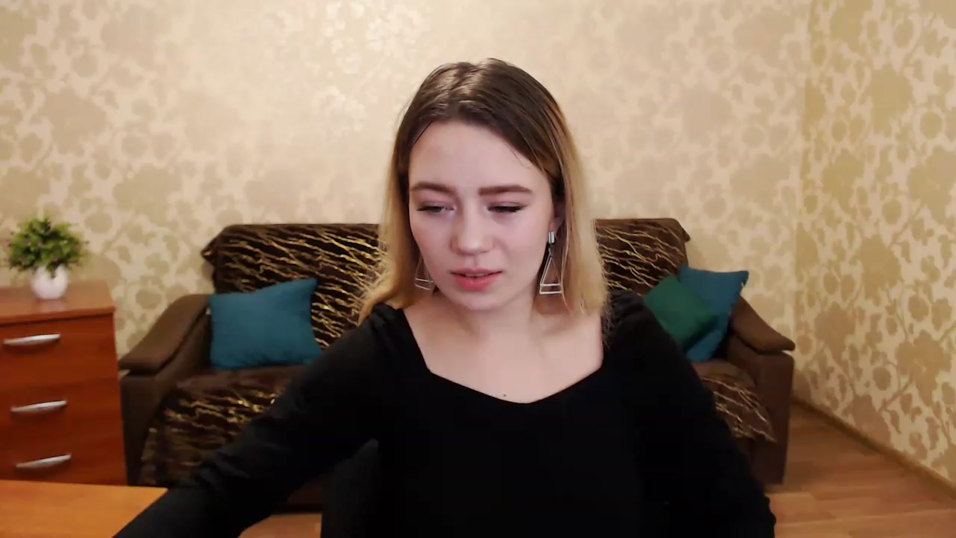 Gallery image thumbnail from Bayraktarka's myfreecams stream on, 12/26/2022, 08:05 image 9 of 20