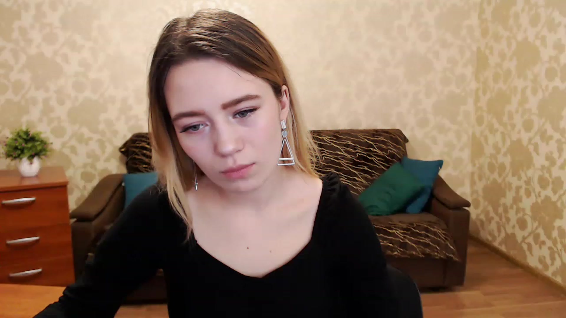 Gallery image thumbnail from Bayraktarka's myfreecams stream on, 12/26/2022, 08:05 image 19 of 20