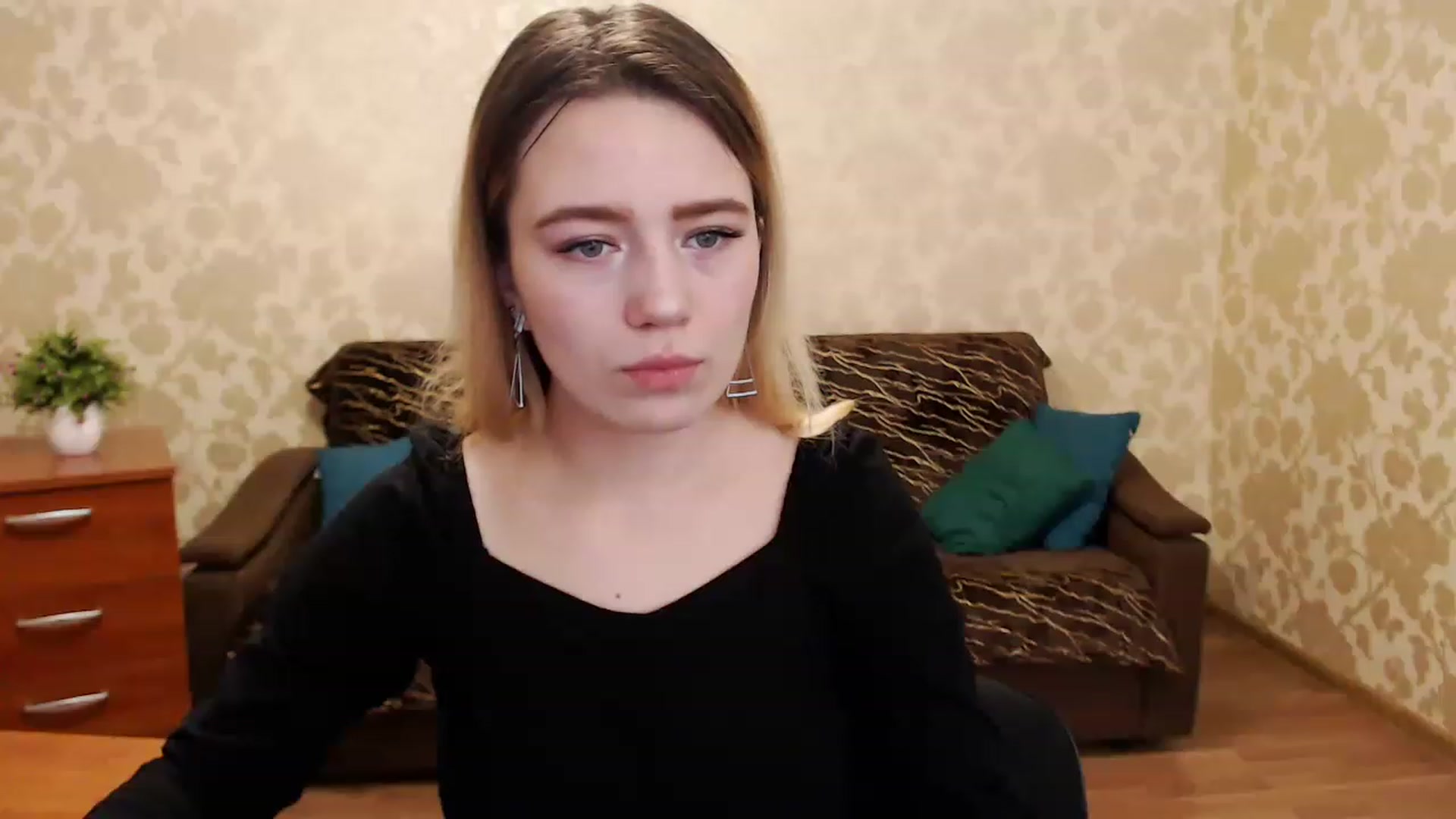 Gallery image thumbnail from Bayraktarka's myfreecams stream on, 12/26/2022, 08:05 image 14 of 20