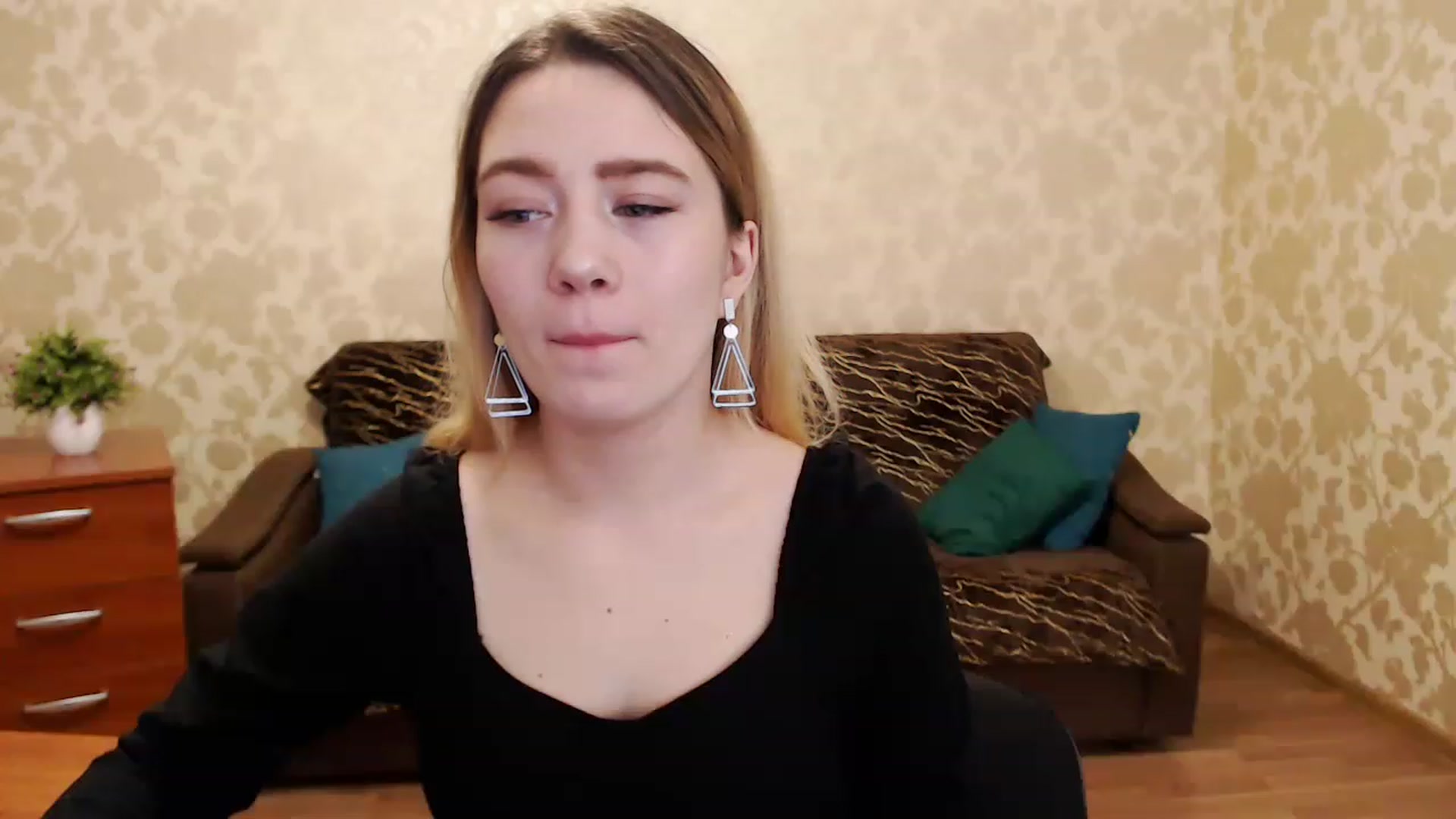 Gallery image thumbnail from Bayraktarka's myfreecams stream on, 12/26/2022, 08:05 image 16 of 20