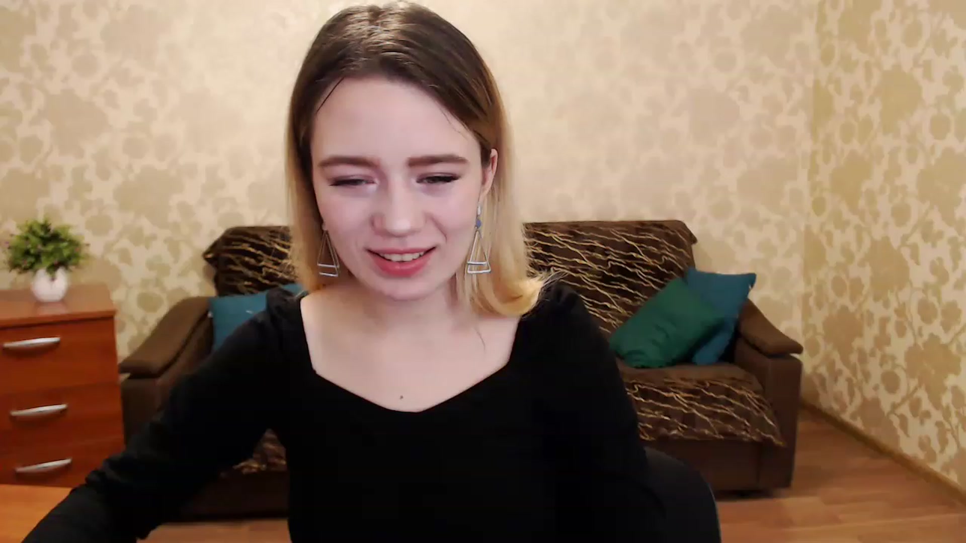 Gallery image thumbnail from Bayraktarka's myfreecams stream on, 12/26/2022, 08:05 image 13 of 20