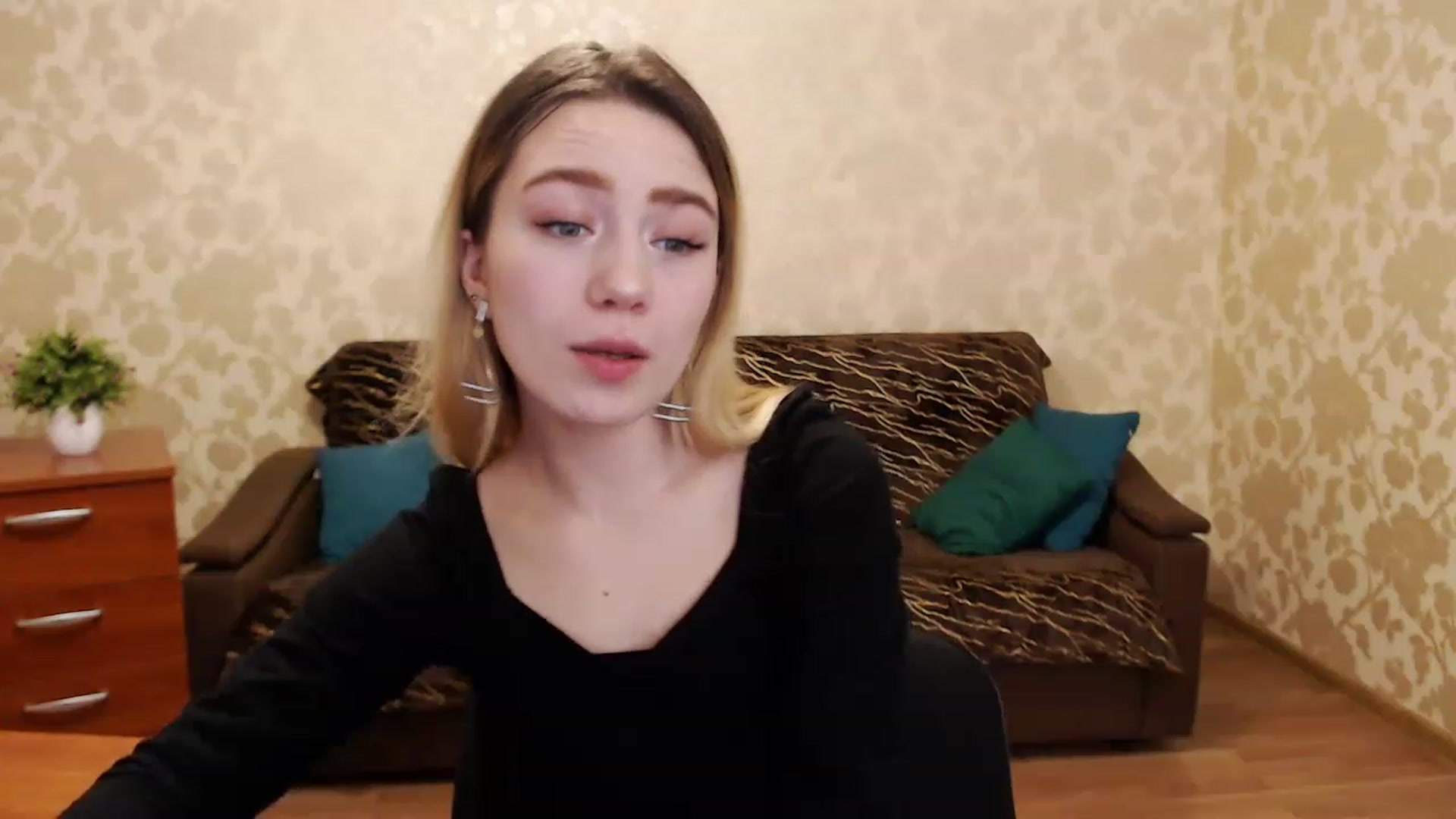 Gallery image thumbnail from Bayraktarka's myfreecams stream on, 12/26/2022, 08:05 image 20 of 20