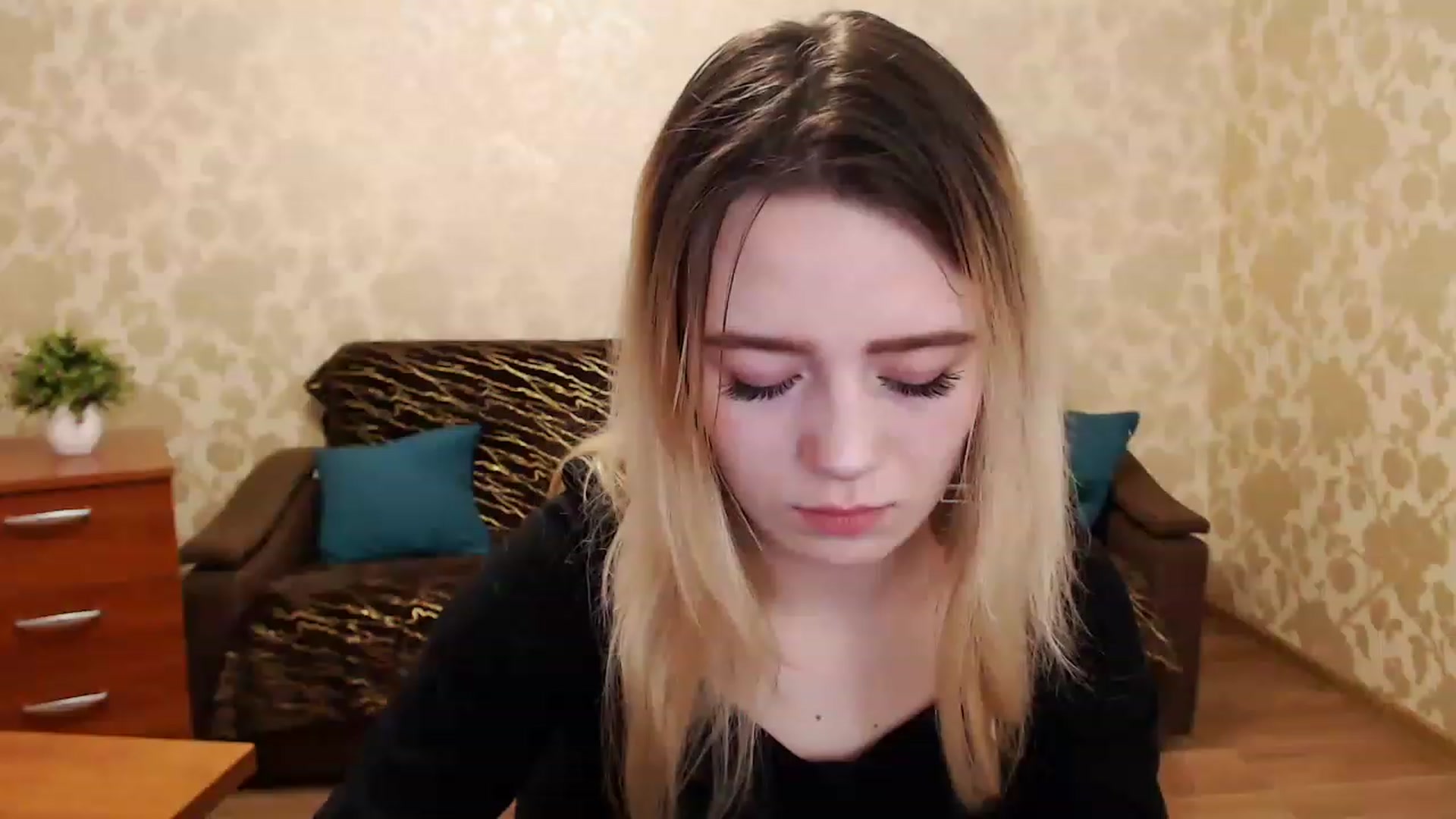 Gallery image thumbnail from Bayraktarka's myfreecams stream on, 12/26/2022, 08:05 image 2 of 20