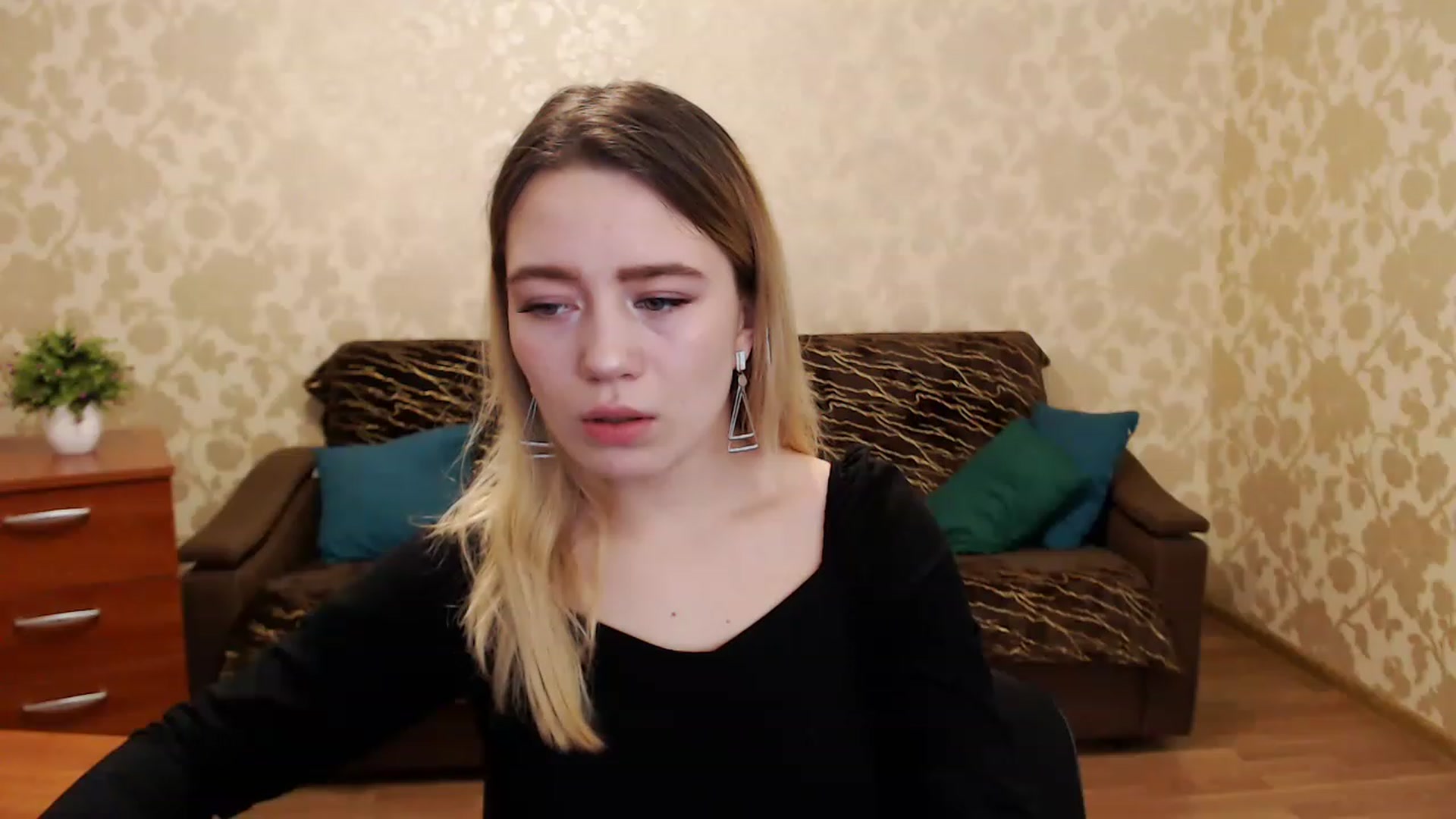 Gallery image thumbnail from Bayraktarka's myfreecams stream on, 12/26/2022, 08:35 image 6 of 20