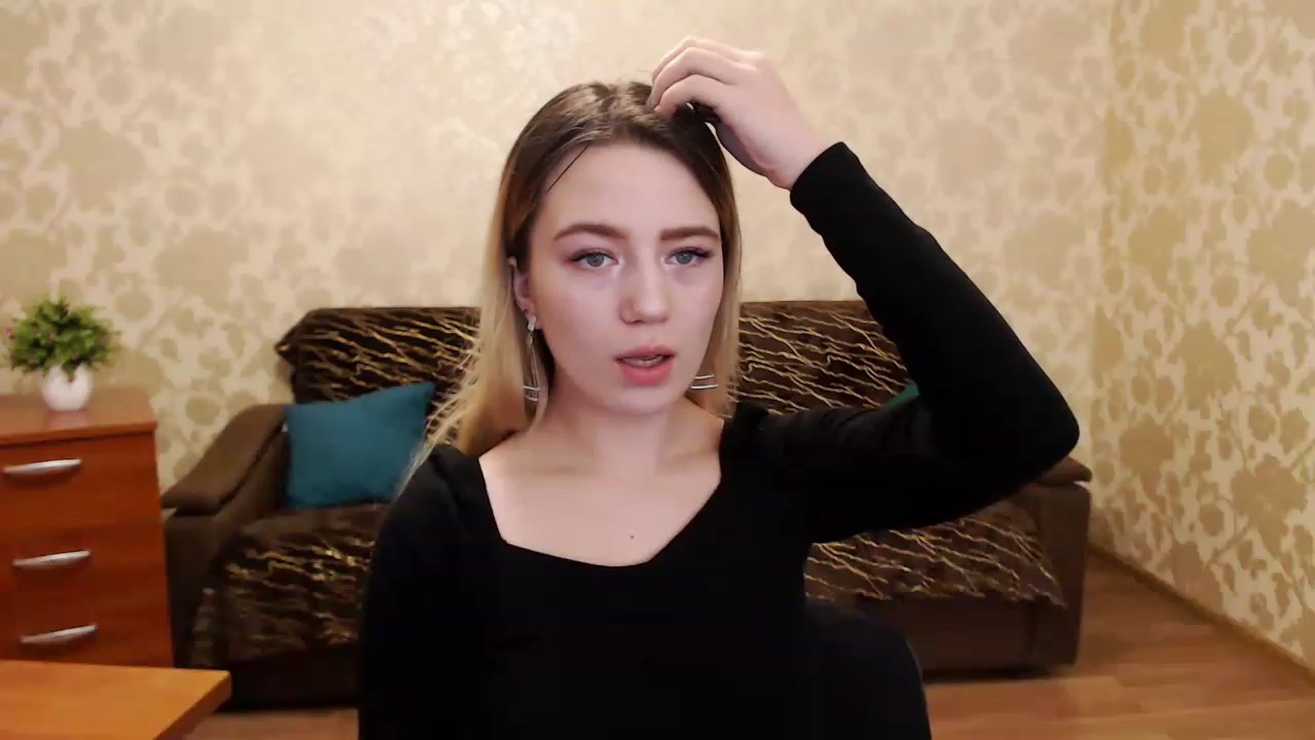 Gallery image thumbnail from Bayraktarka's myfreecams stream on, 12/26/2022, 08:35 image 15 of 20