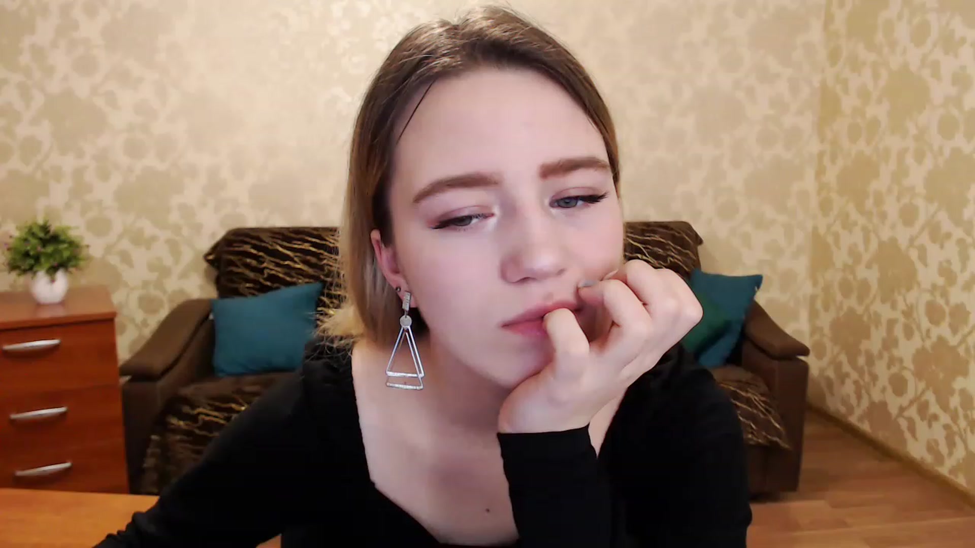 Gallery image thumbnail from Bayraktarka's myfreecams stream on, 12/26/2022, 08:35 image 7 of 20