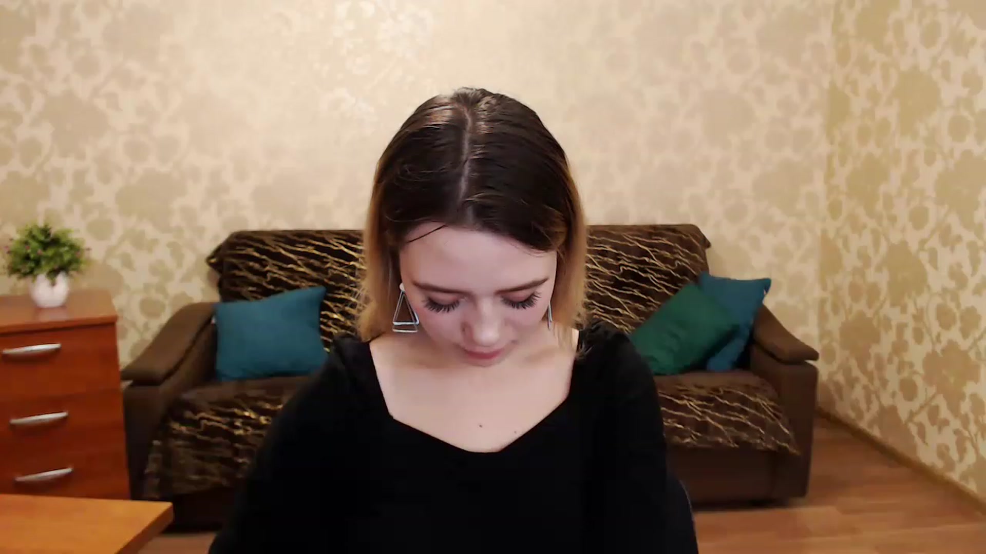 Gallery image thumbnail from Bayraktarka's myfreecams stream on, 12/26/2022, 08:35 image 17 of 20