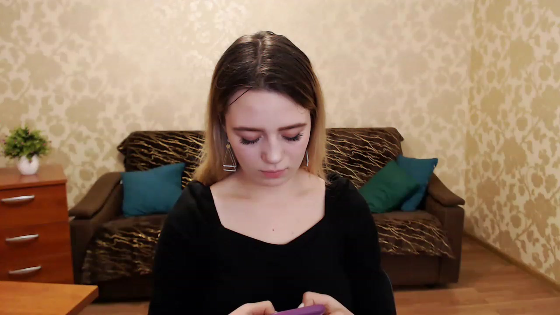 Gallery image thumbnail from Bayraktarka's myfreecams stream on, 12/26/2022, 08:35 image 13 of 20