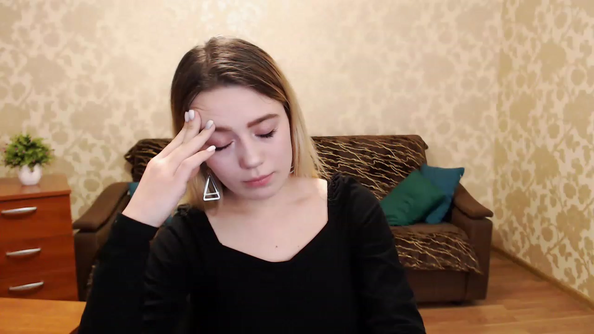 Gallery image thumbnail from Bayraktarka's myfreecams stream on, 12/26/2022, 08:35 image 14 of 20