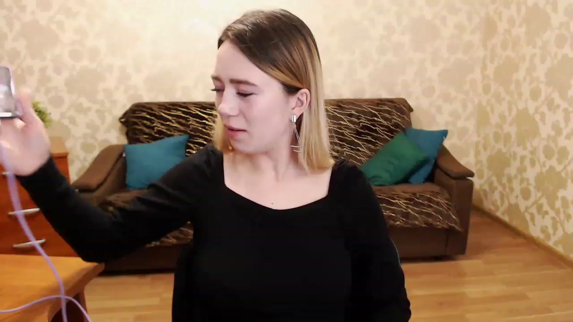 Gallery image thumbnail from Bayraktarka's myfreecams stream on, 12/26/2022, 10:14 image 11 of 20