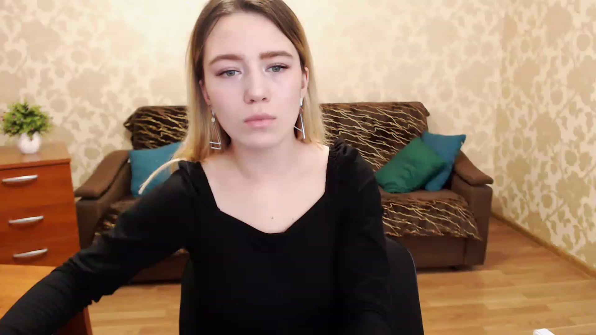 Gallery image thumbnail from Bayraktarka's myfreecams stream on, 12/26/2022, 10:14 image 5 of 20
