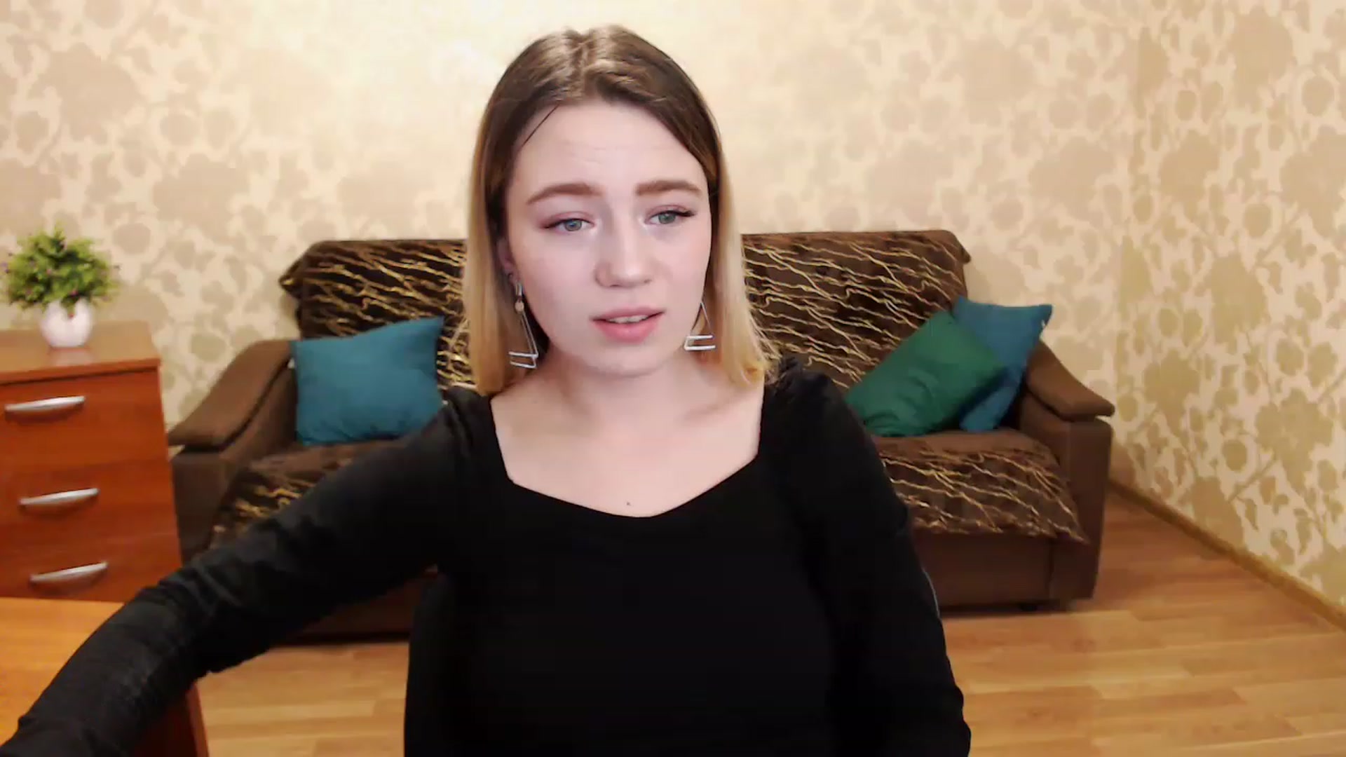 Gallery image thumbnail from Bayraktarka's myfreecams stream on, 12/26/2022, 10:14 image 20 of 20