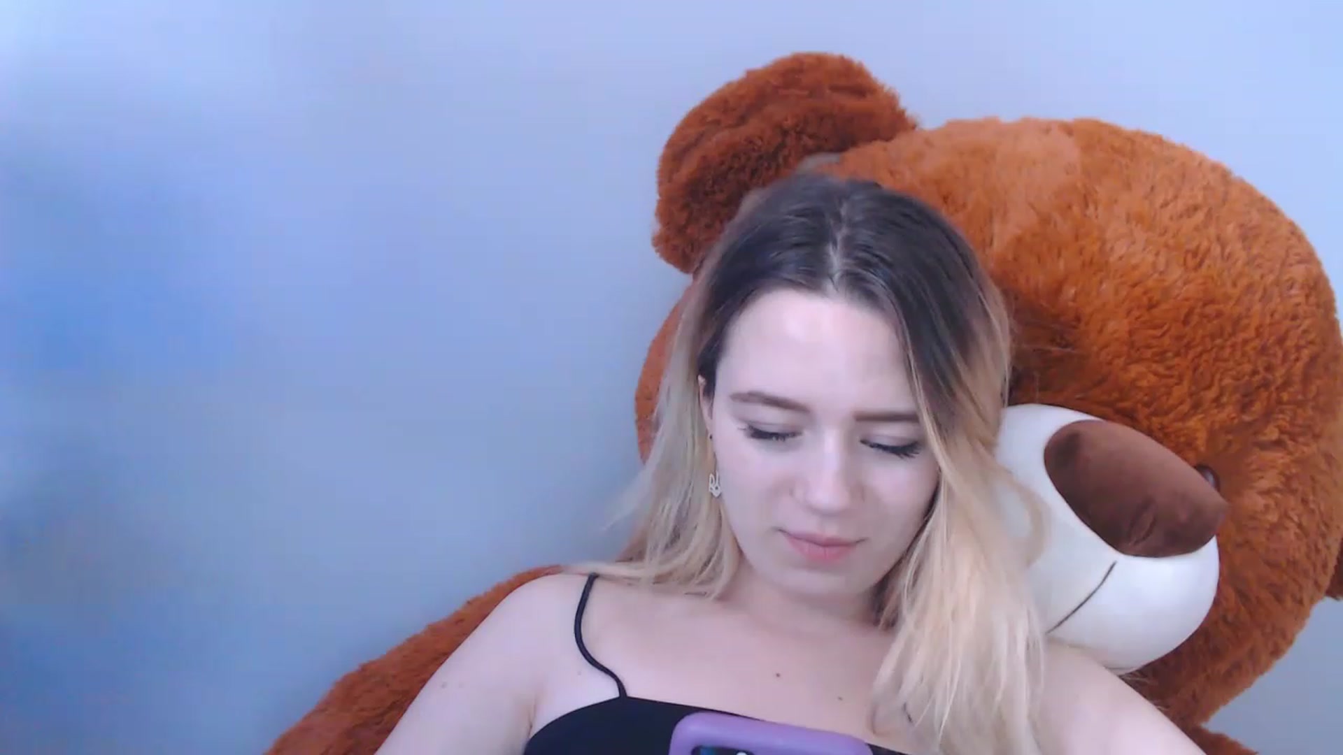 Gallery image thumbnail from Bayraktarka's myfreecams stream on, 12/28/2022, 10:27 image 12 of 20