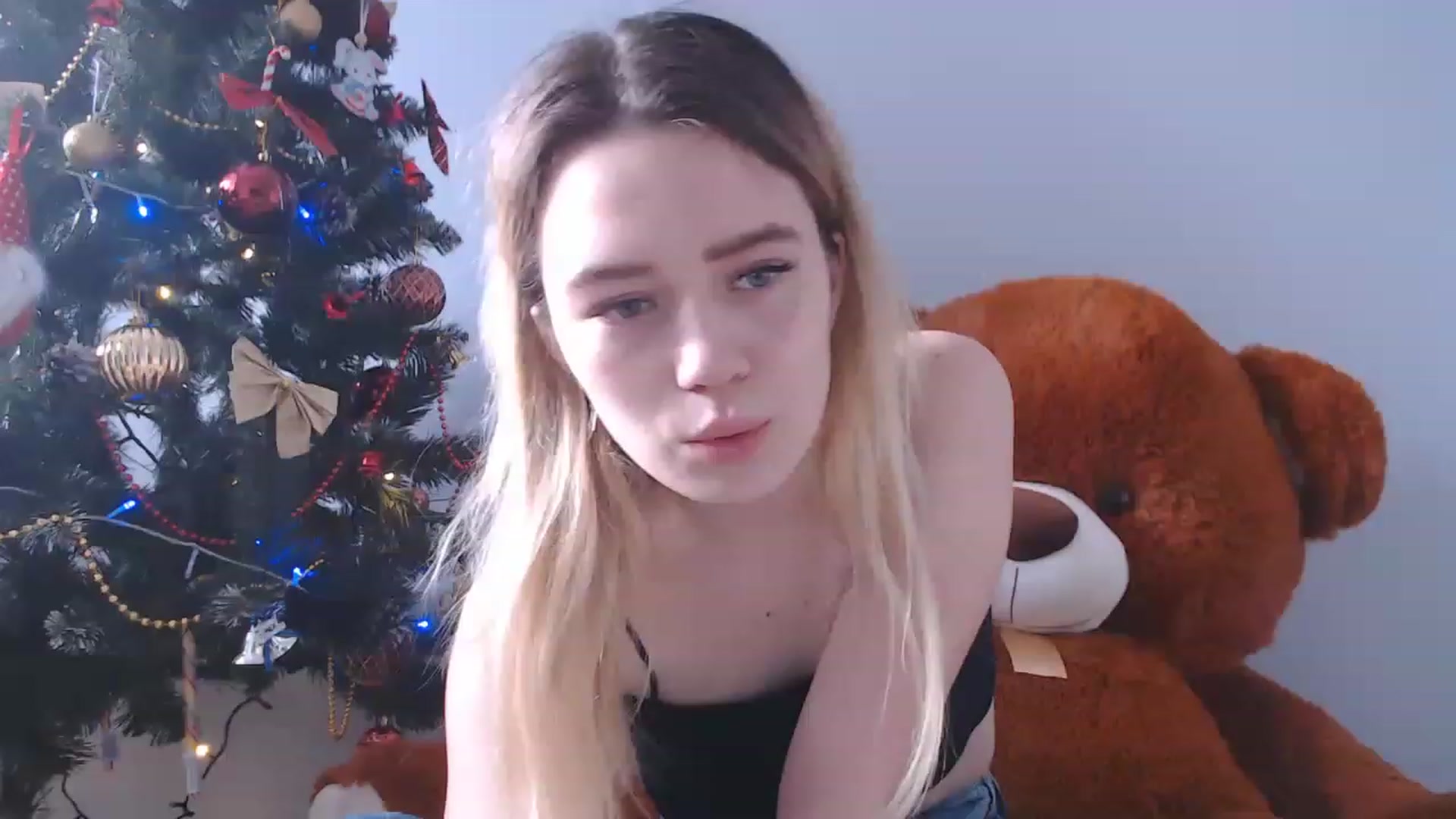 Gallery image thumbnail from Bayraktarka's myfreecams stream on, 12/28/2022, 10:27 image 5 of 20