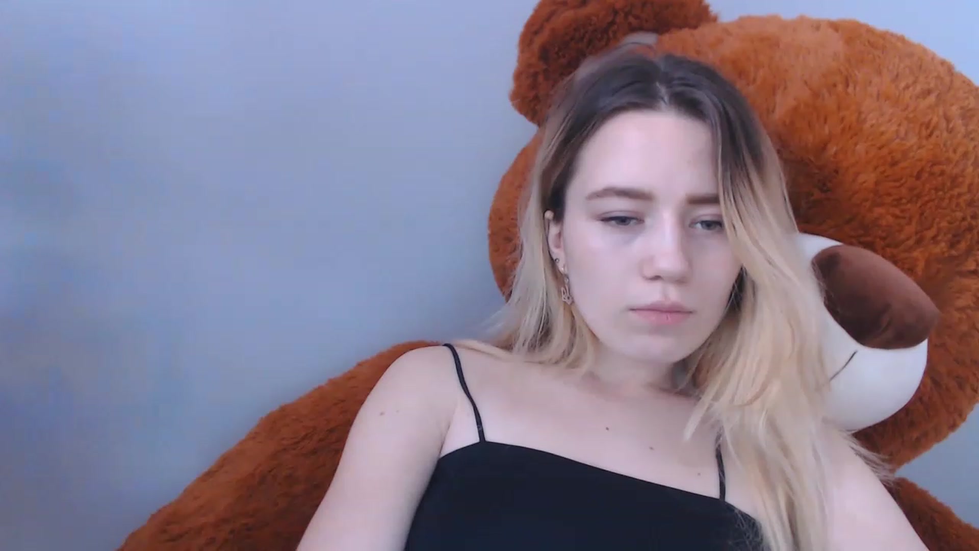 Gallery image thumbnail from Bayraktarka's myfreecams stream on, 12/28/2022, 10:27 image 13 of 20