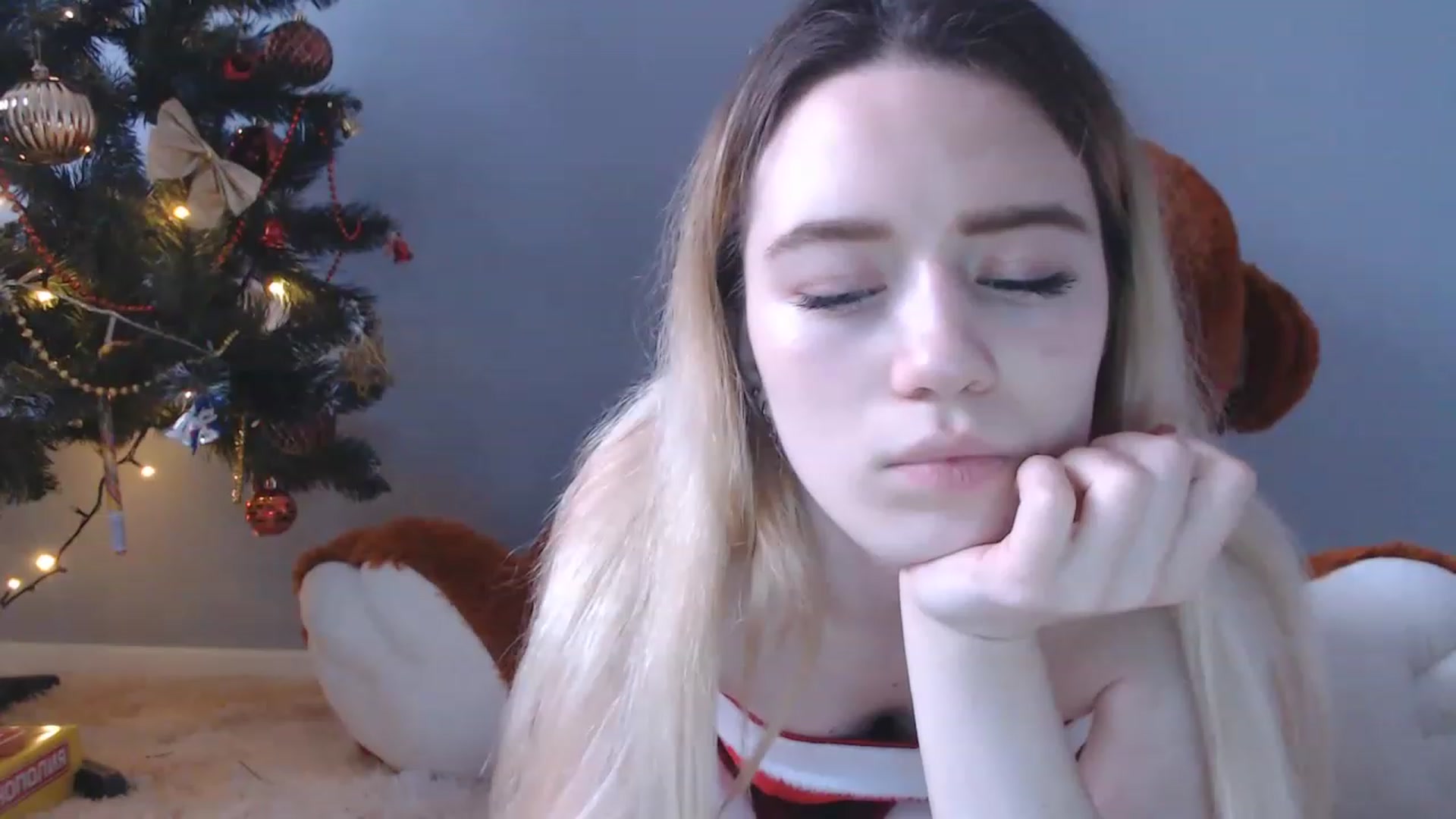 Gallery image thumbnail from Bayraktarka's myfreecams stream on, 12/28/2022, 11:37 image 6 of 20