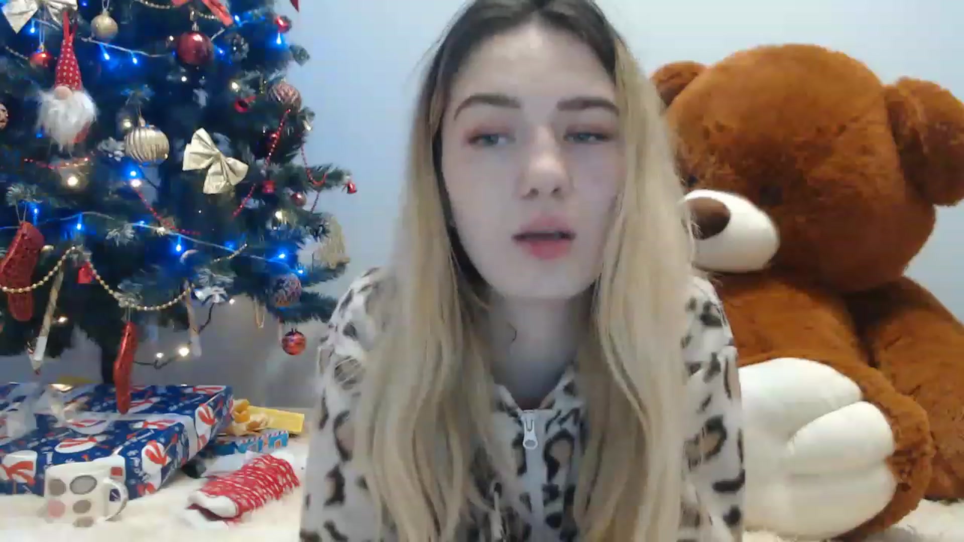 Gallery image thumbnail from Bayraktarka's myfreecams stream on, 12/29/2022, 17:21 image 5 of 20