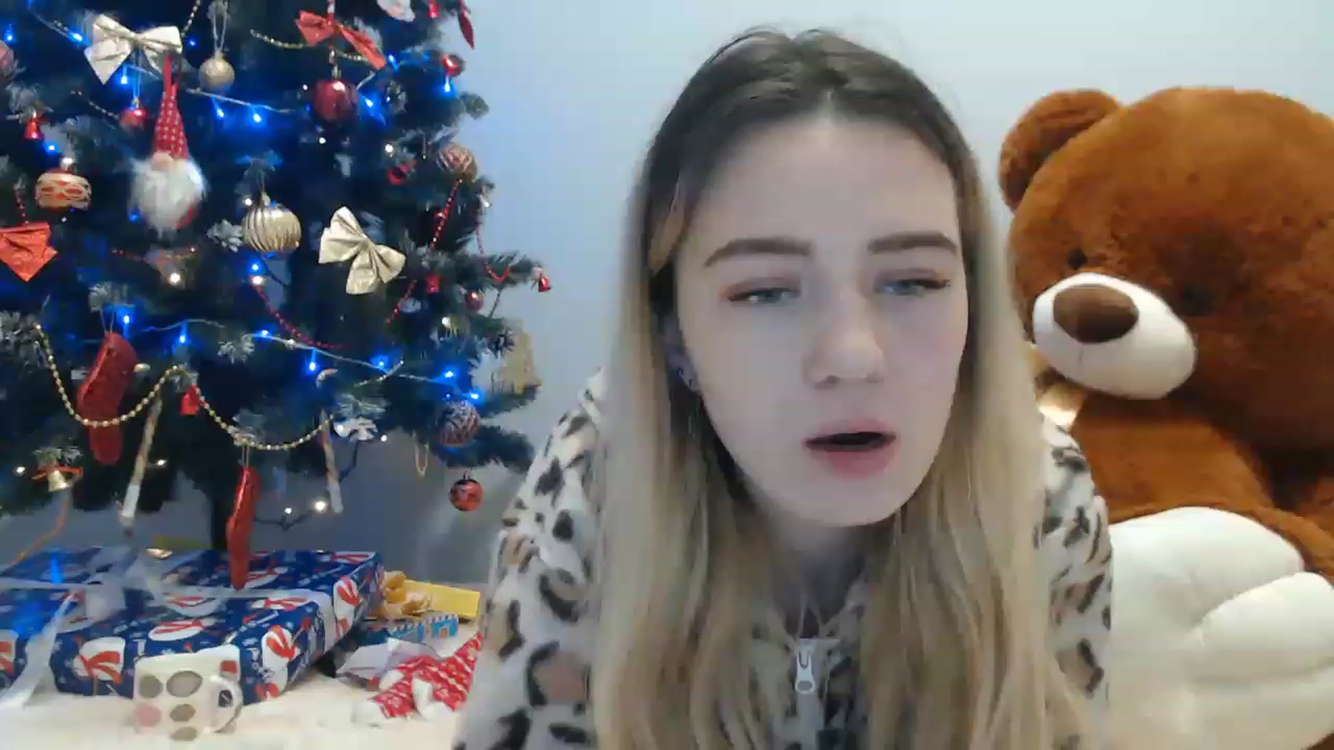Gallery image thumbnail from Bayraktarka's myfreecams stream on, 12/29/2022, 17:21 image 12 of 20