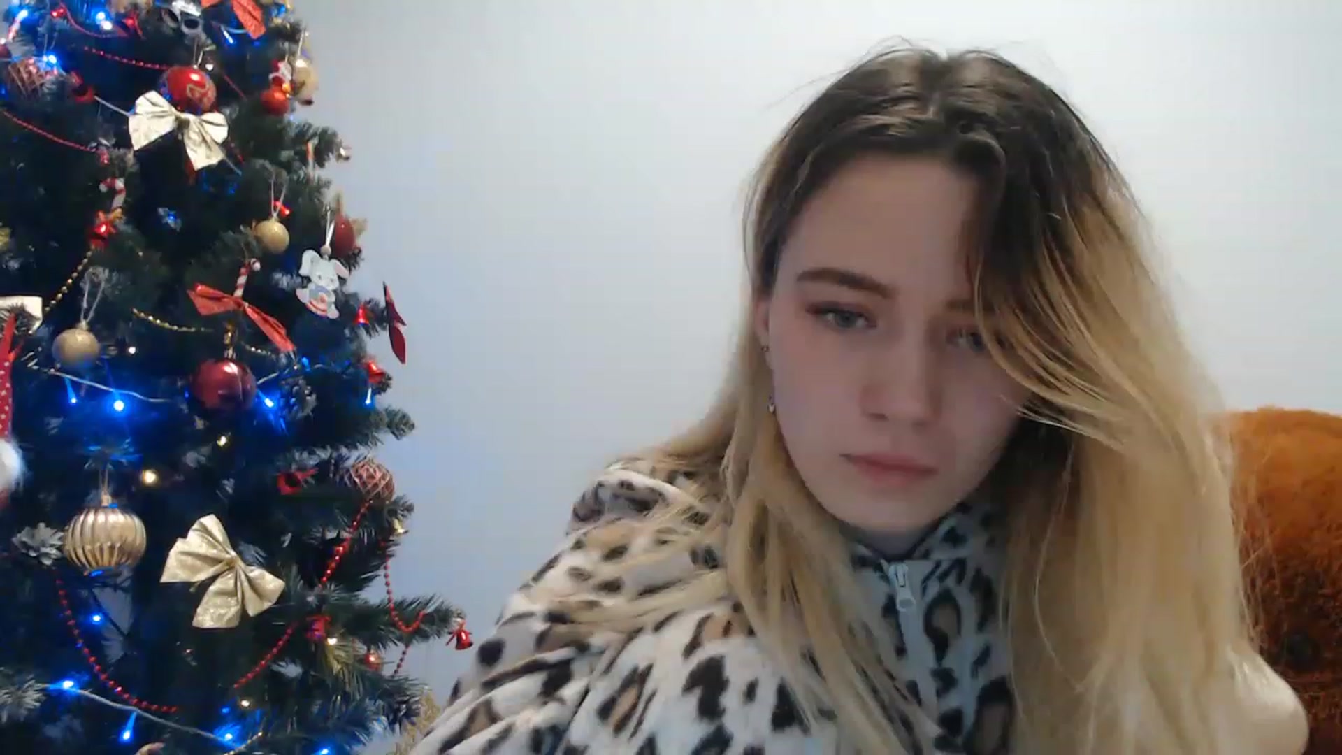 Gallery image thumbnail from Bayraktarka's myfreecams stream on, 12/29/2022, 17:21 image 18 of 20