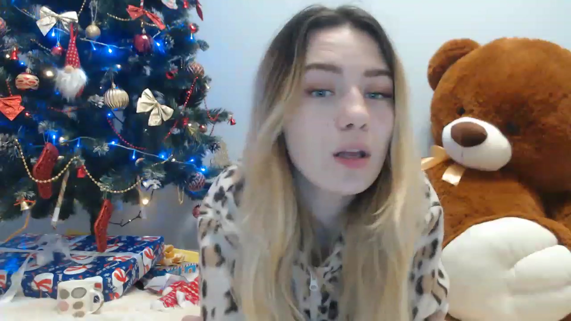 Gallery image thumbnail from Bayraktarka's myfreecams stream on, 12/29/2022, 17:21 image 13 of 20