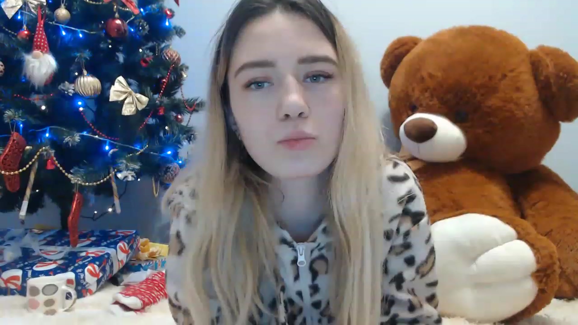 Gallery image thumbnail from Bayraktarka's myfreecams stream on, 12/29/2022, 17:21 image 4 of 20