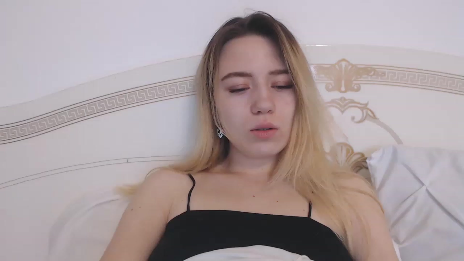Gallery image thumbnail from Bayraktarka's myfreecams stream on, 12/30/2022, 10:16 image 1 of 20