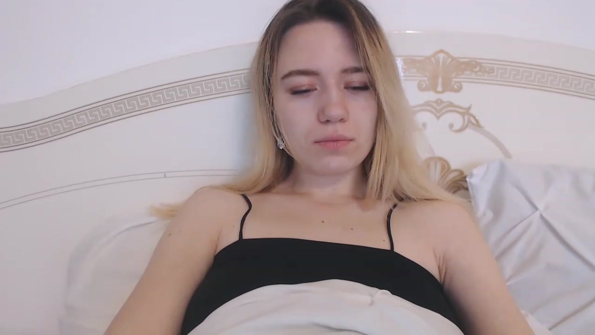 Gallery image thumbnail from Bayraktarka's myfreecams stream on, 12/30/2022, 10:16 image 3 of 20