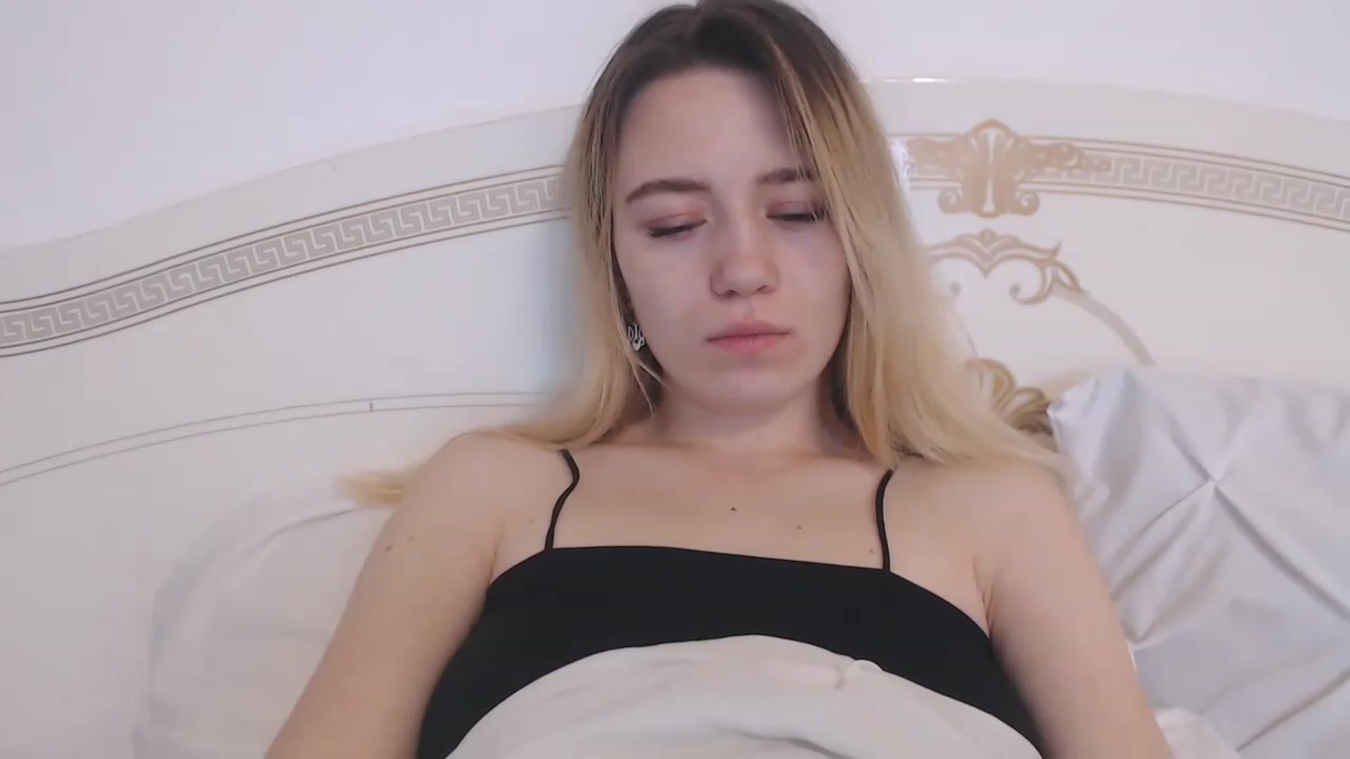 Gallery image thumbnail from Bayraktarka's myfreecams stream on, 12/30/2022, 10:16 image 5 of 20