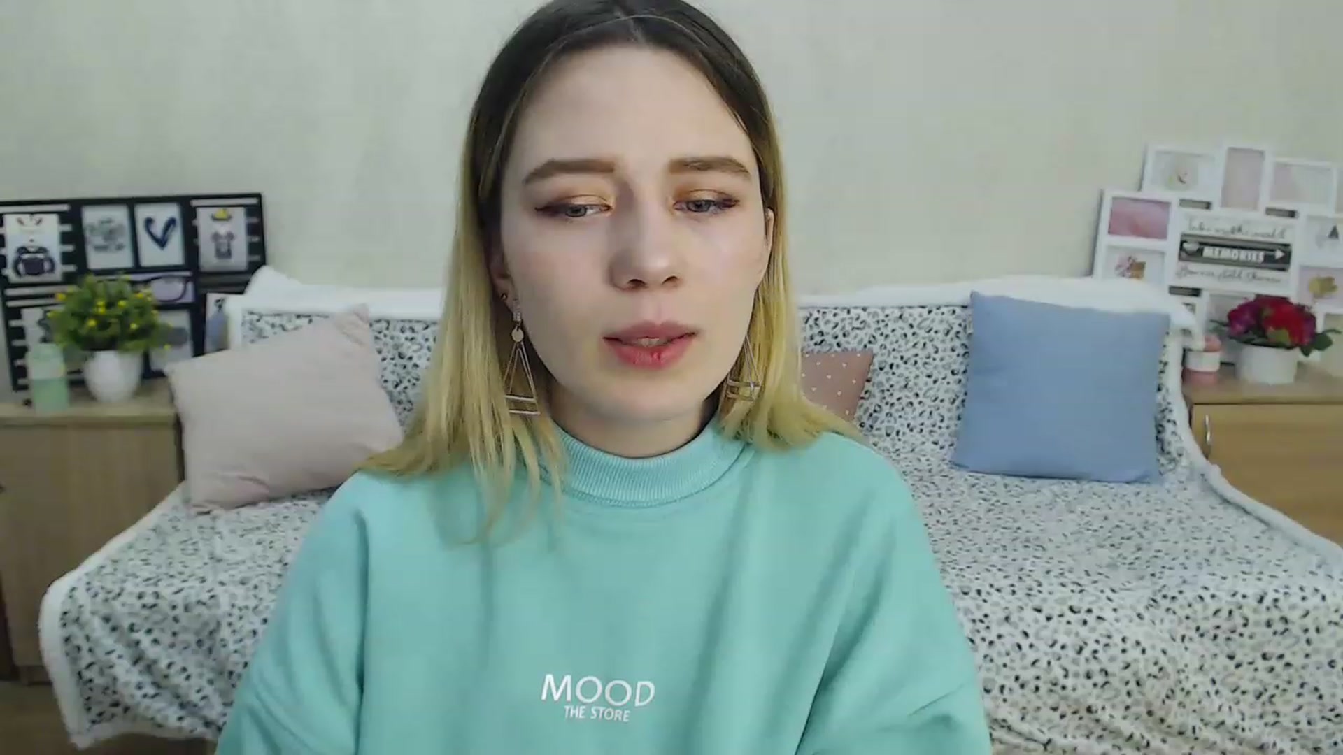 Gallery image thumbnail from Bayraktarka's myfreecams stream on, 01/15/2023, 16:03 image 17 of 20