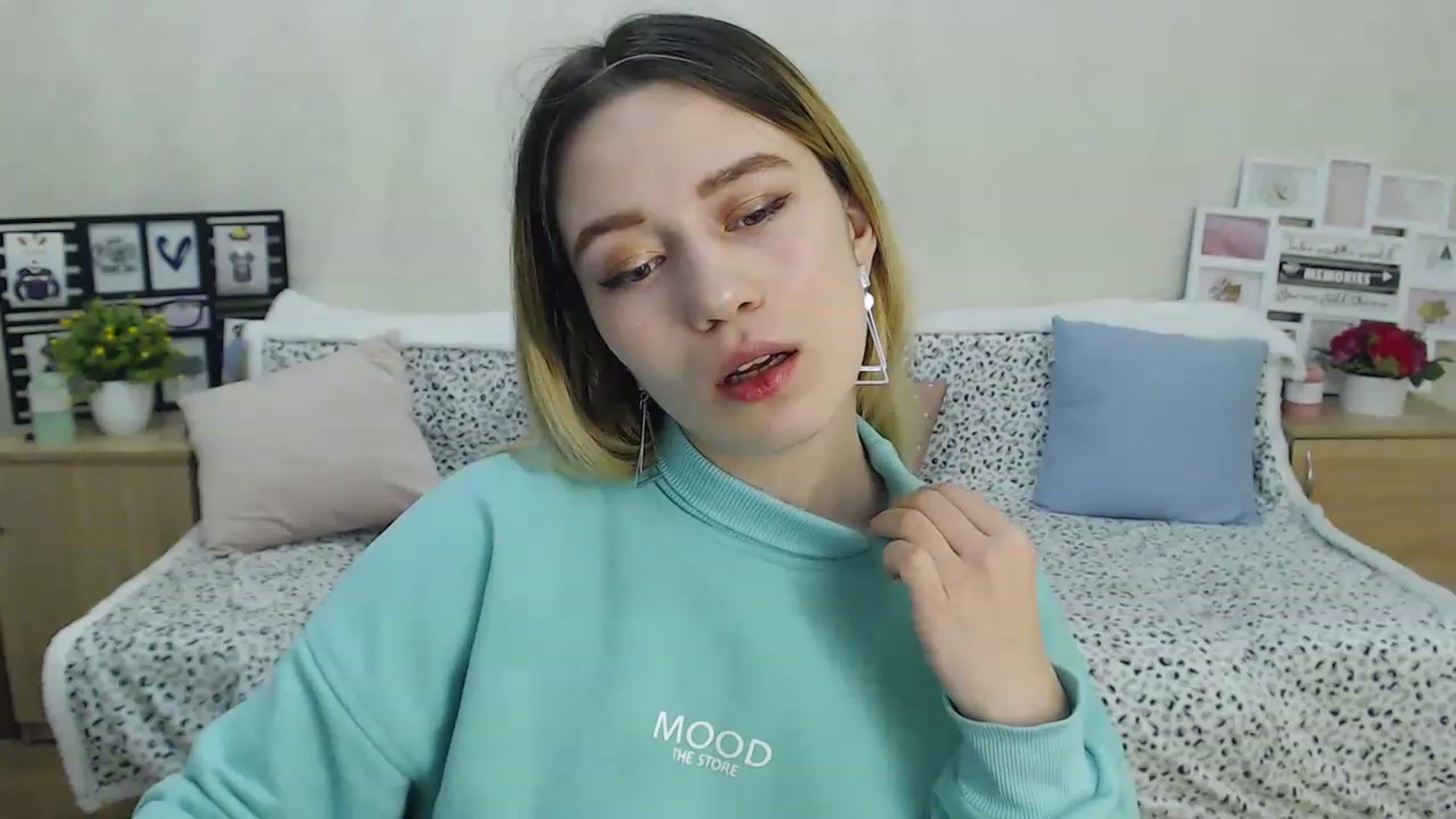 Gallery image thumbnail from Bayraktarka's myfreecams stream on, 01/15/2023, 16:03 image 18 of 20