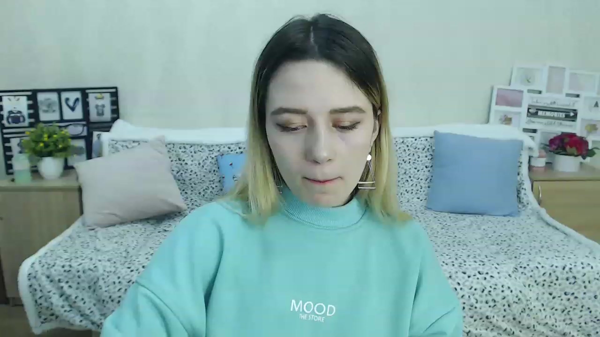 Gallery image thumbnail from Bayraktarka's myfreecams stream on, 01/15/2023, 16:03 image 8 of 20