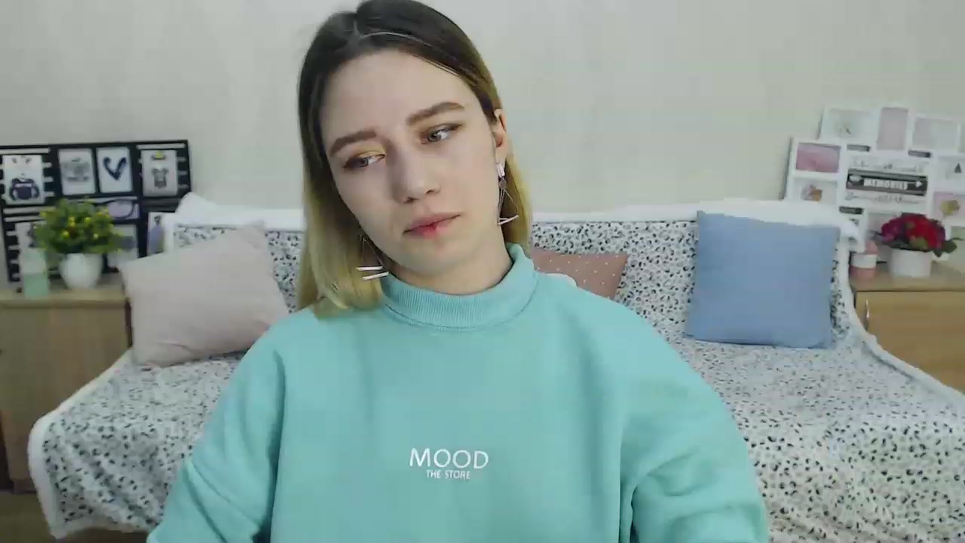 Gallery image thumbnail from Bayraktarka's myfreecams stream on, 01/15/2023, 16:03 image 19 of 20