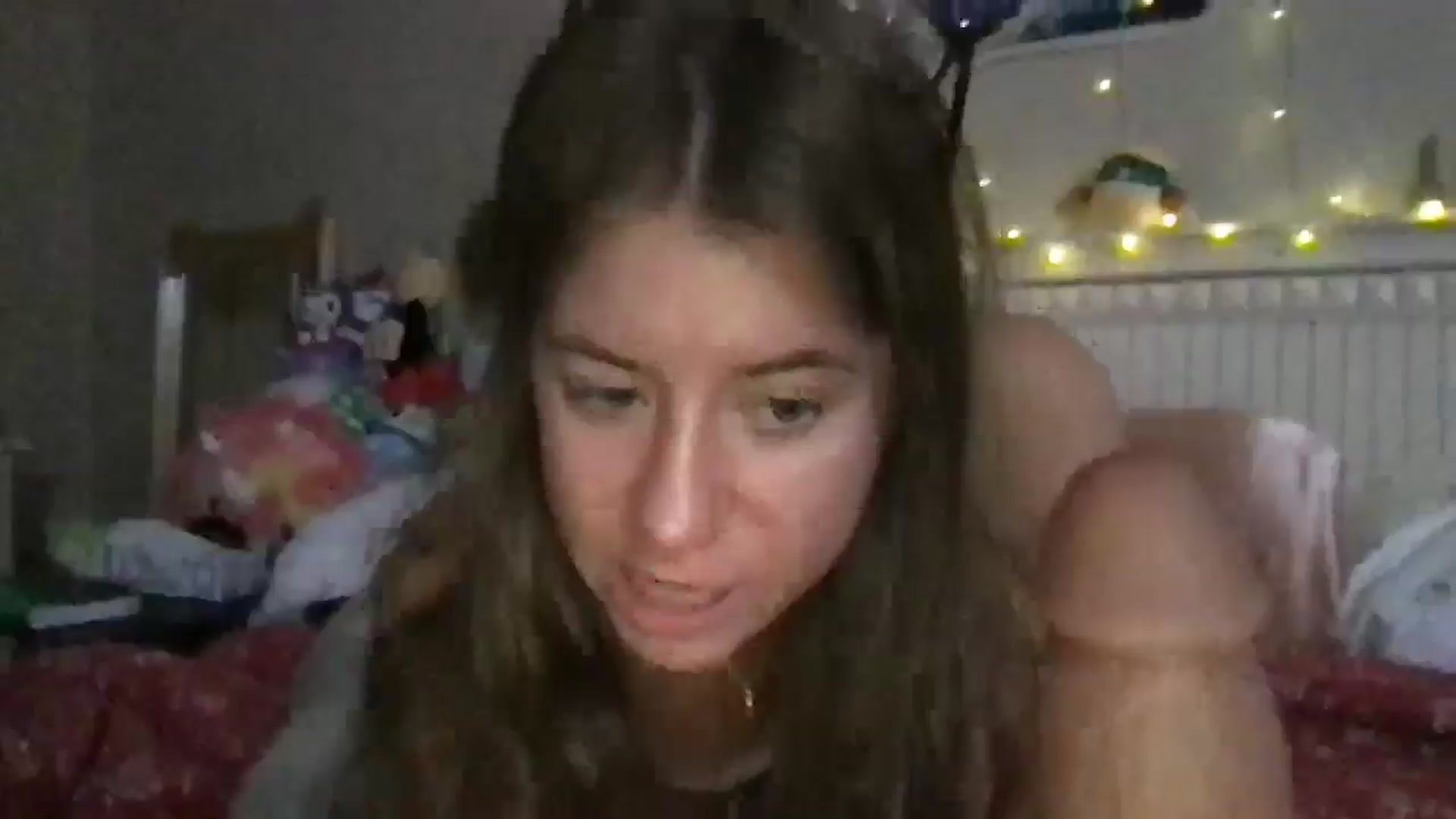 Gallery image thumbnail from BbHannah's myfreecams stream on, 10/04/2024, 24:15 image 3 of 20