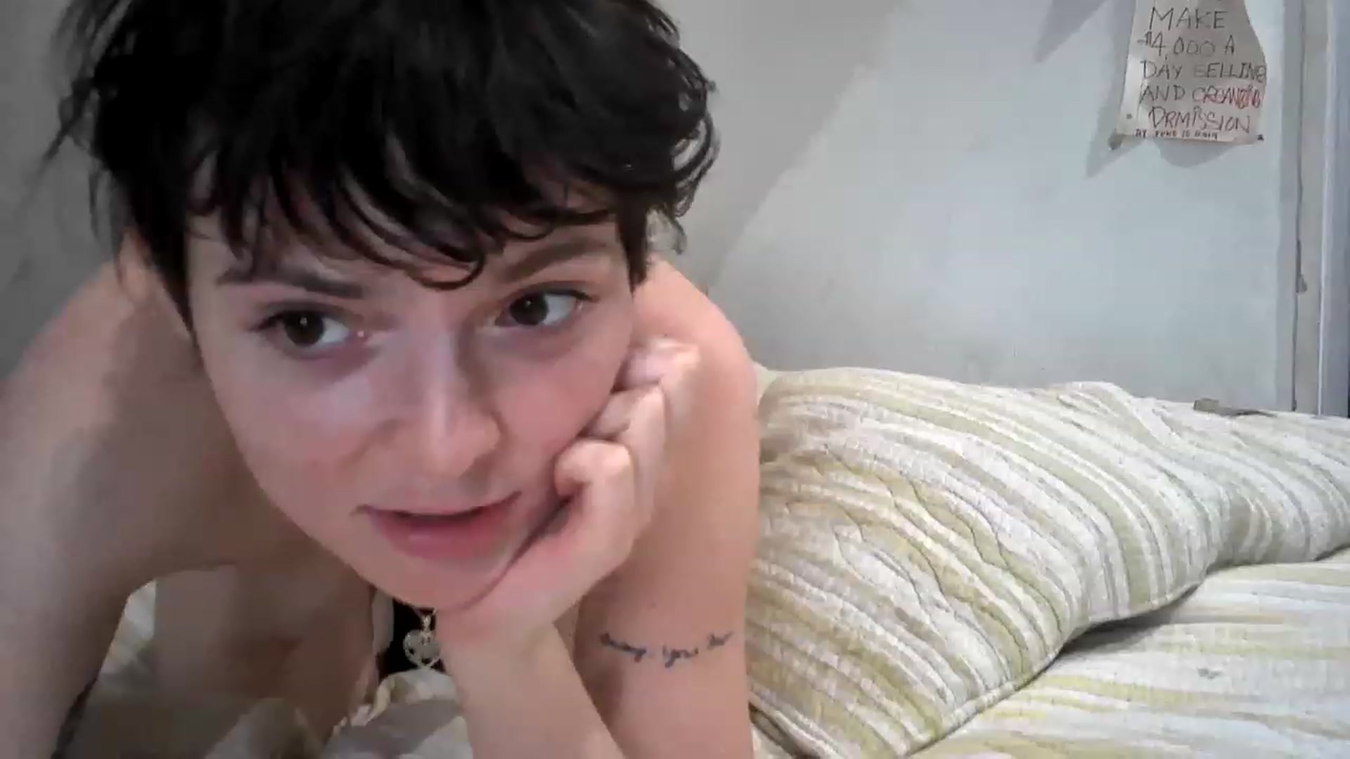 Gallery image thumbnail from Bb_Clover's myfreecams stream on, 02/09/2023, 22:01 image 4 of 20