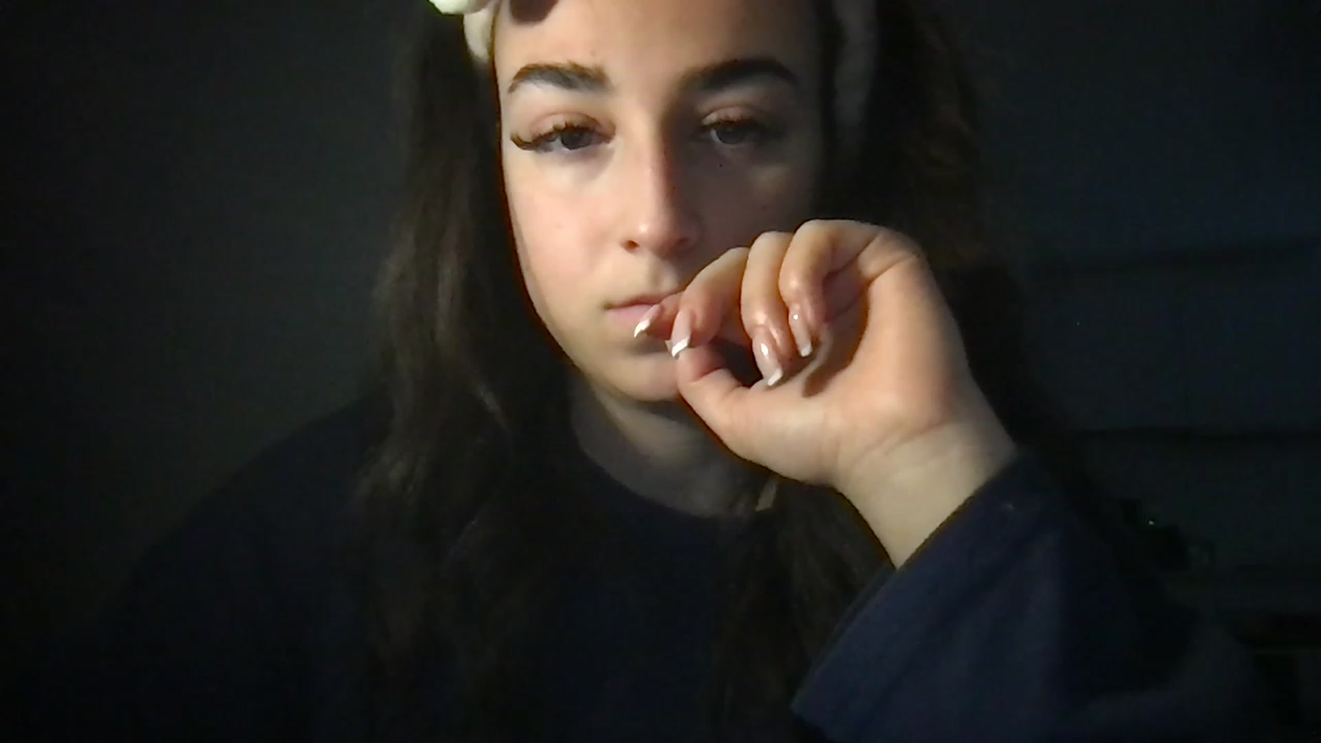 Gallery image thumbnail from Bblucia's myfreecams stream on, 03/08/2023, 17:59 image 4 of 20