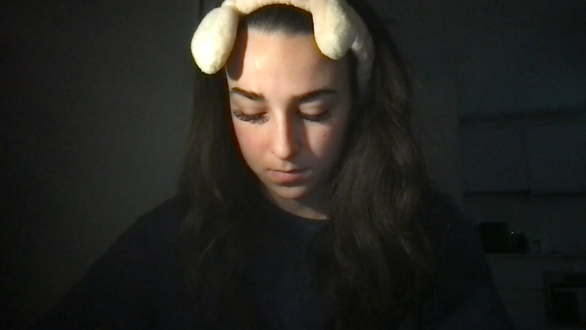 Gallery image thumbnail from Bblucia's myfreecams stream on, 03/08/2023, 17:59 image 18 of 20