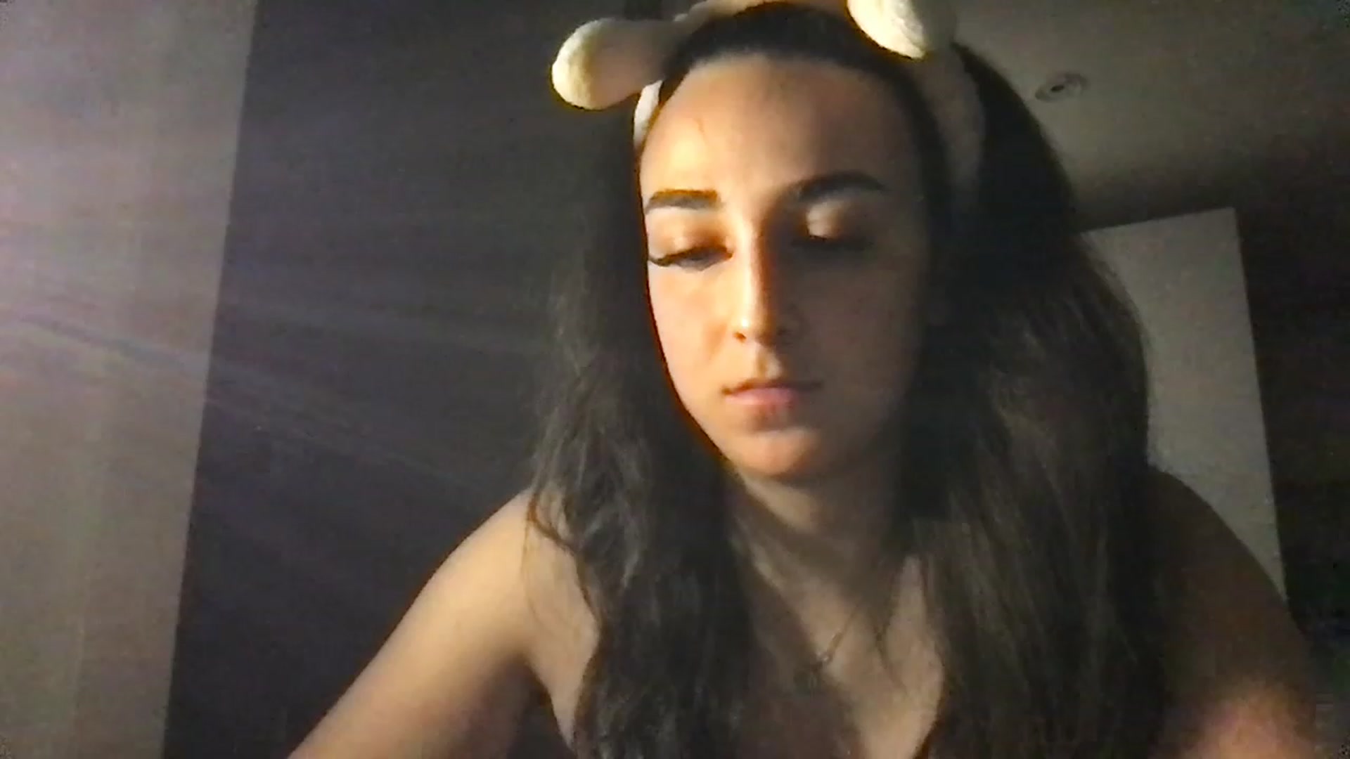 Gallery image thumbnail from Bblucia's myfreecams stream on, 03/10/2023, 23:49 image 17 of 20