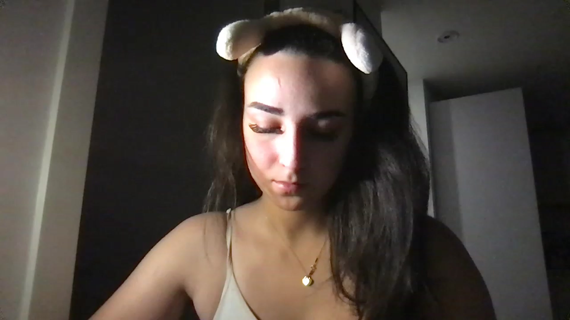 Gallery image thumbnail from Bblucia's myfreecams stream on, 03/10/2023, 23:49 image 12 of 20