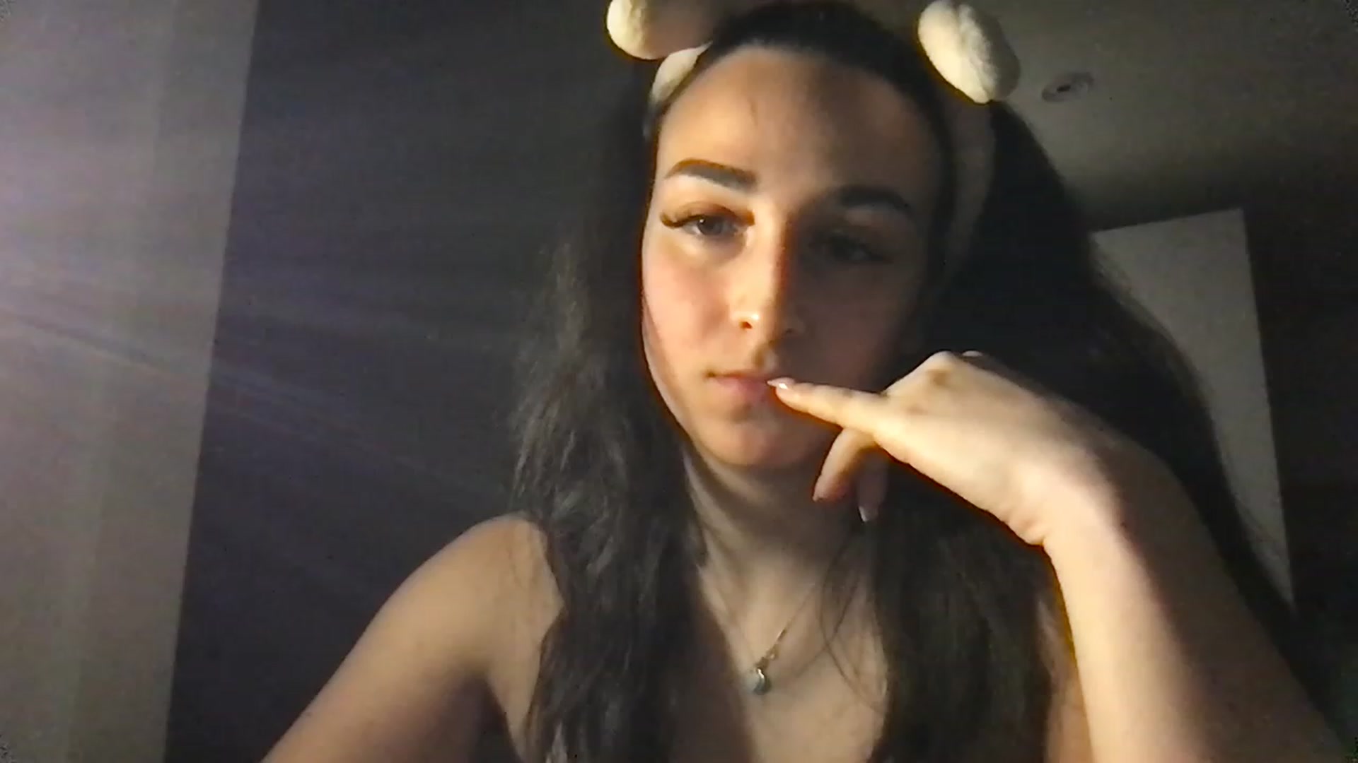 Gallery image thumbnail from Bblucia's myfreecams stream on, 03/10/2023, 23:49 image 16 of 20